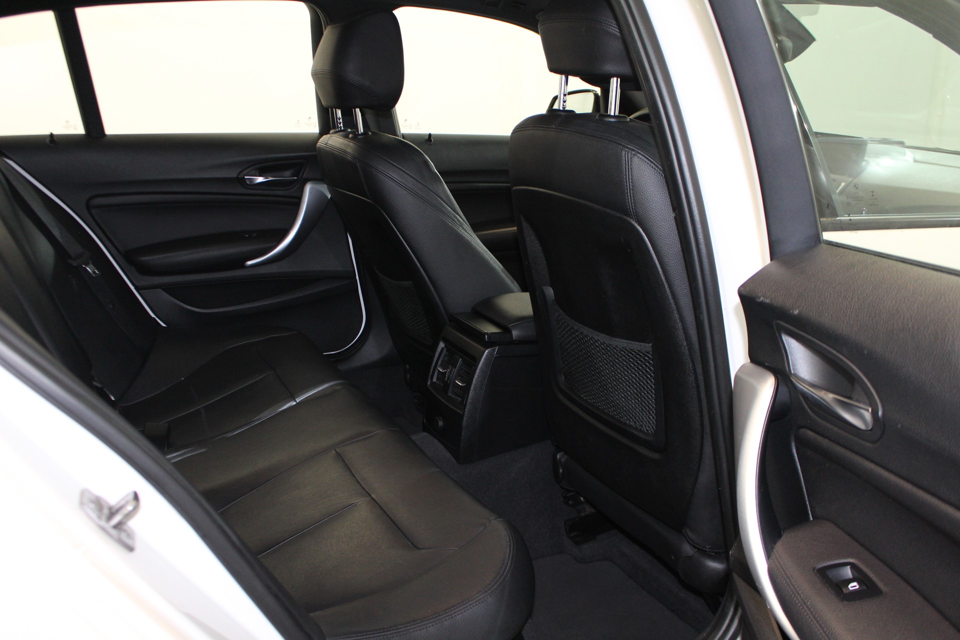 BMW 120d xDrive-image-9
