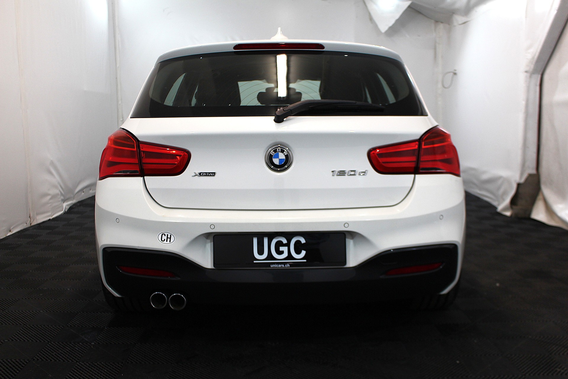 BMW 120d xDrive-image-4