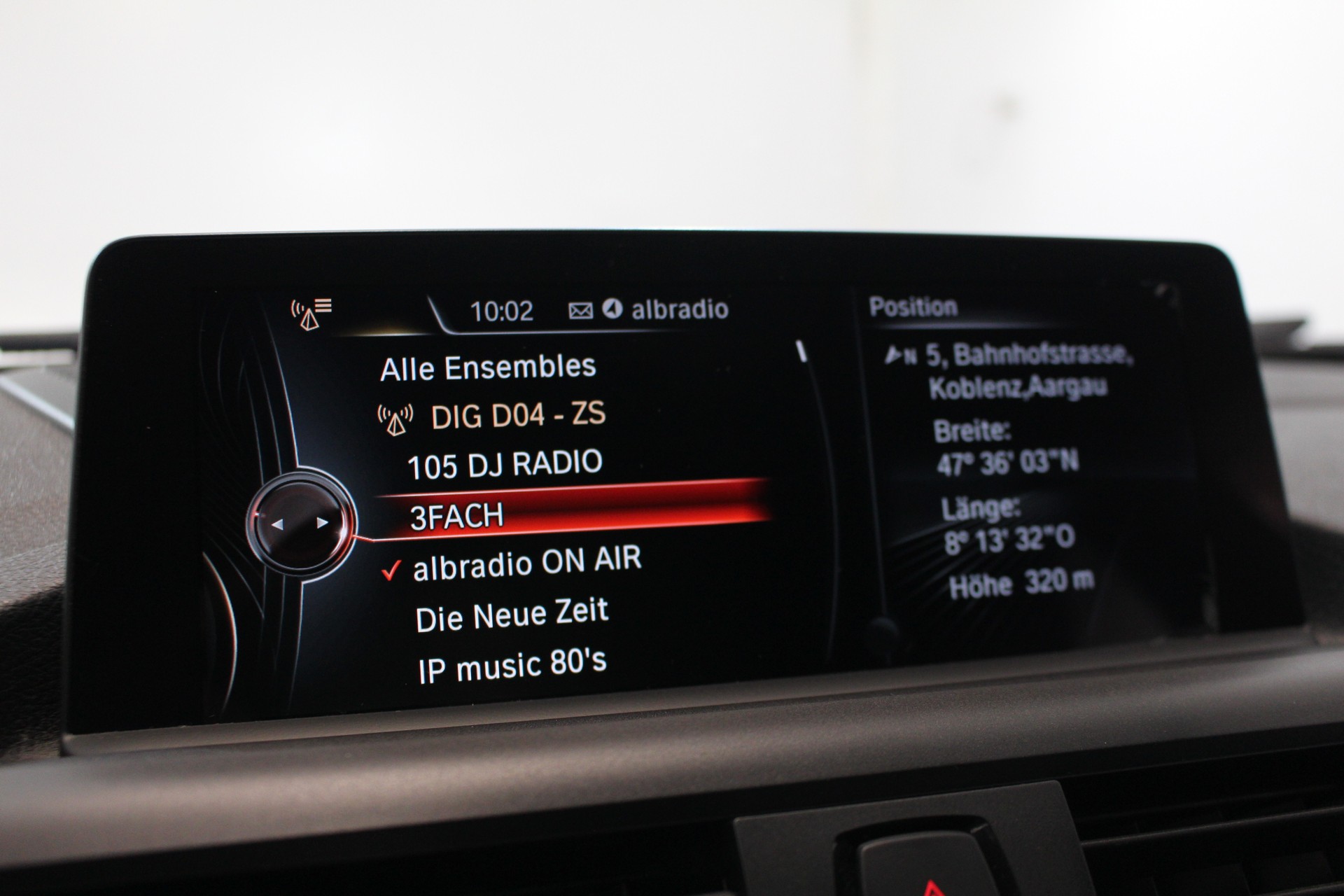 BMW 120d xDrive-image-15