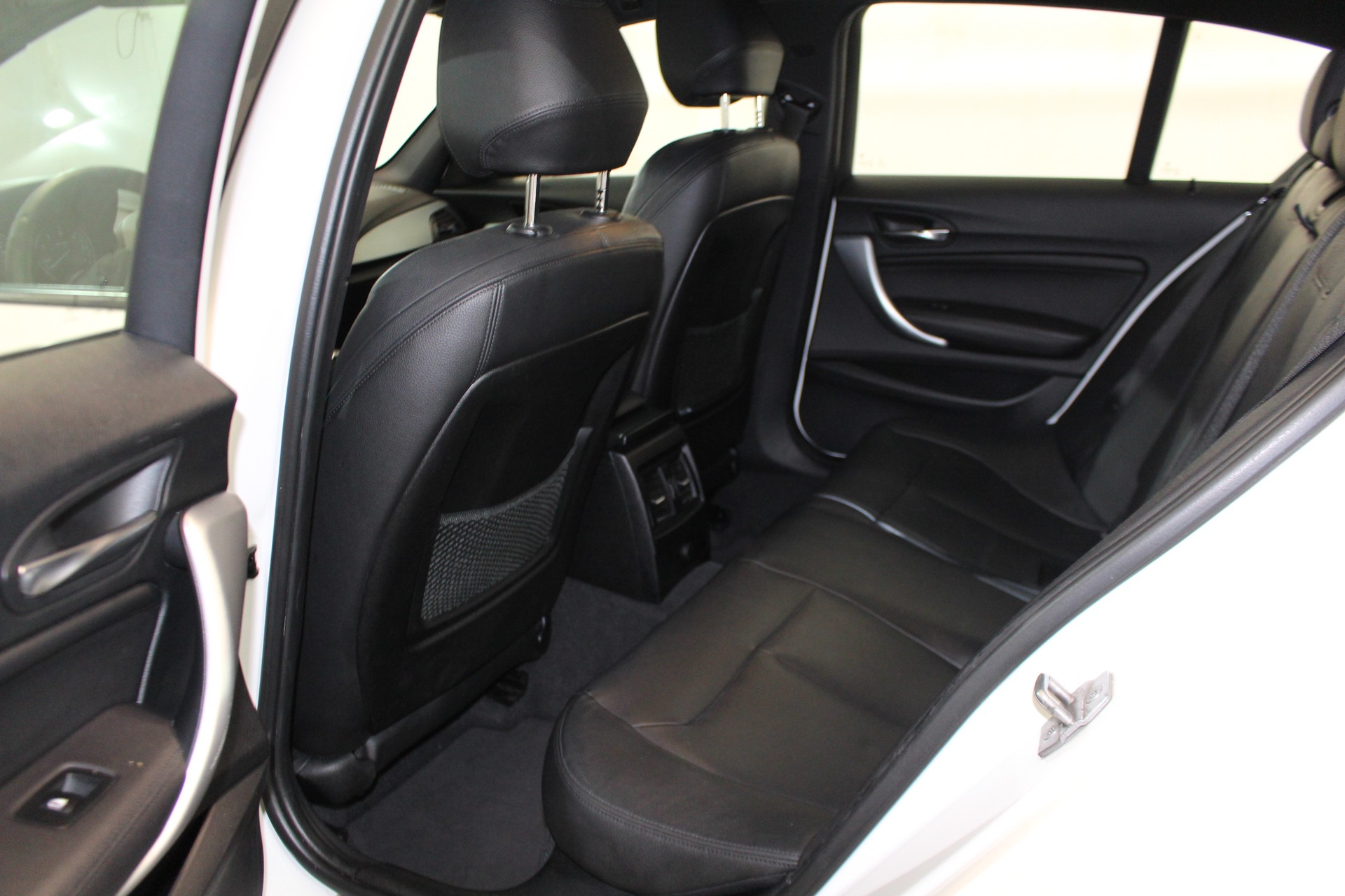 BMW 120d xDrive-image-7