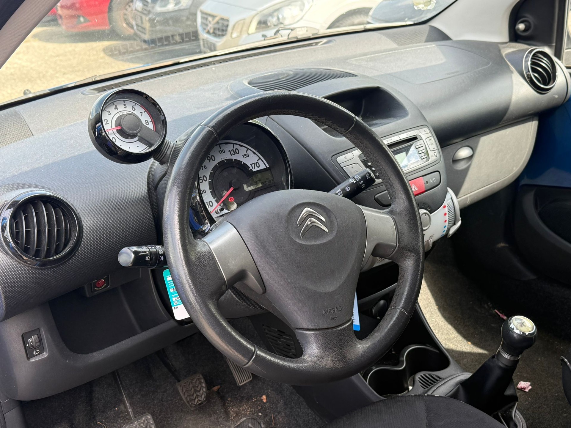 CITROEN C1 1.0i Attraction-image-9