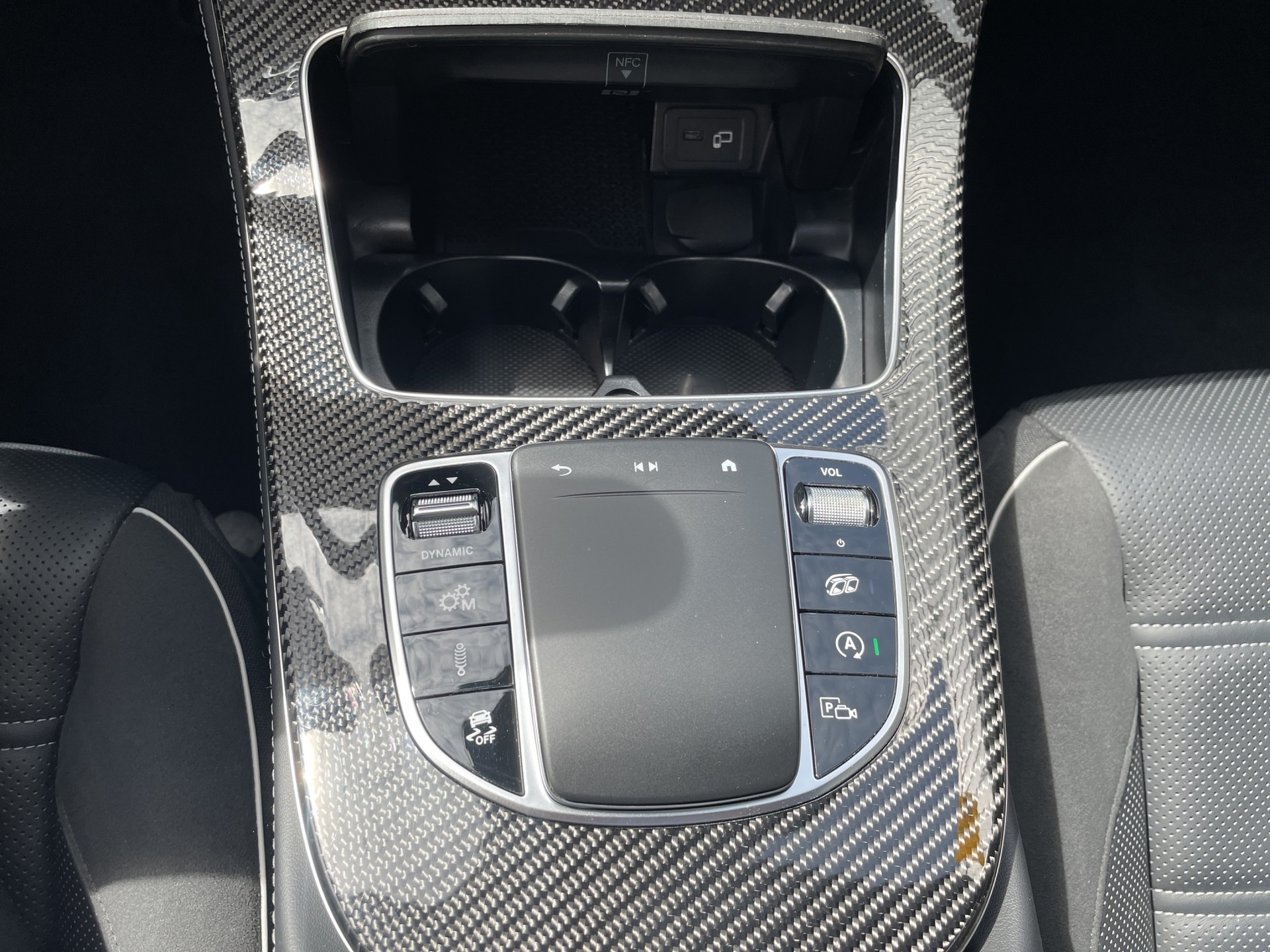 MERCEDES-BENZ E 63 S AMG 4matic+ Kombi-image-21