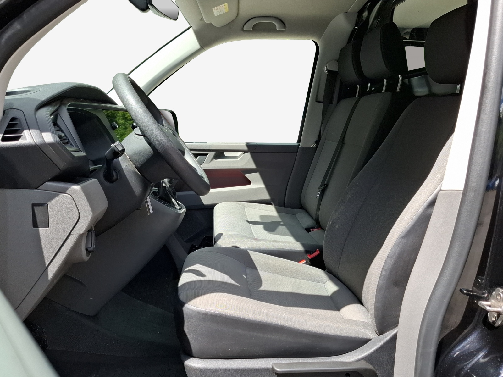 VW T6.1 2.0 TDI DSG-image-7