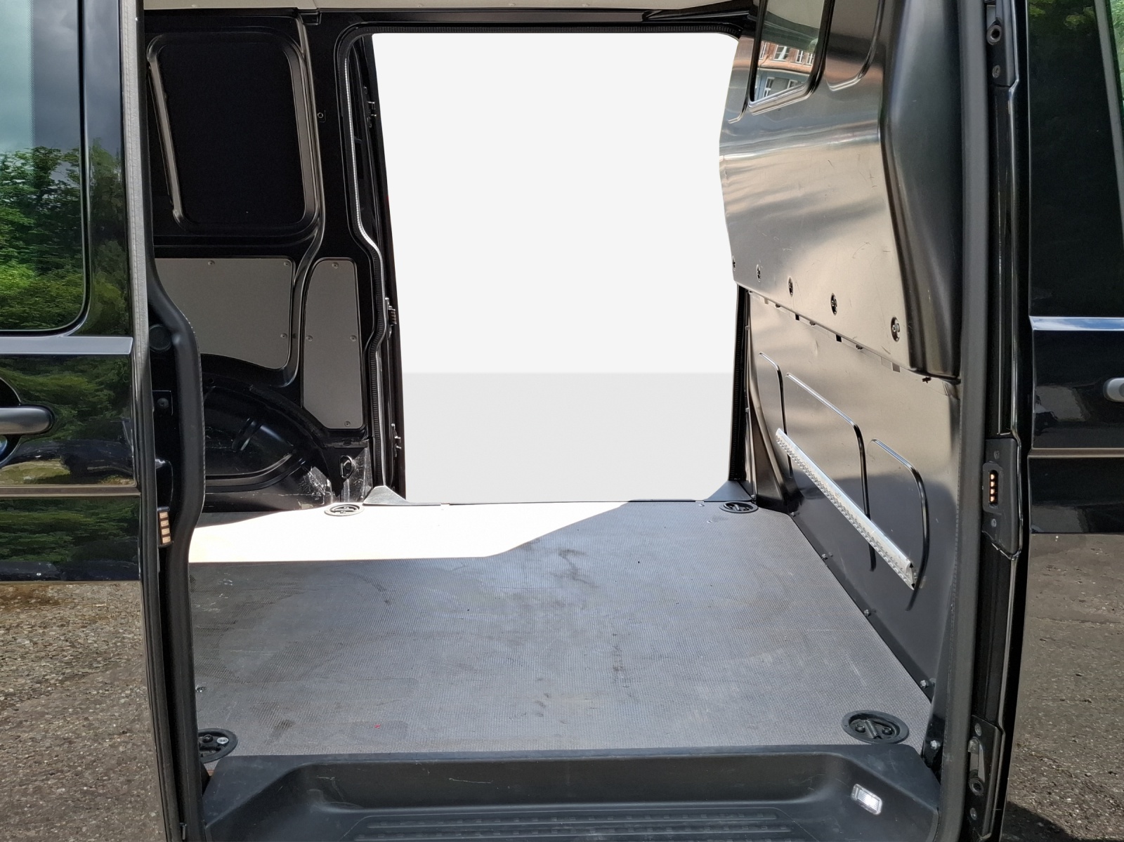 VW T6.1 2.0 TDI DSG-image-13