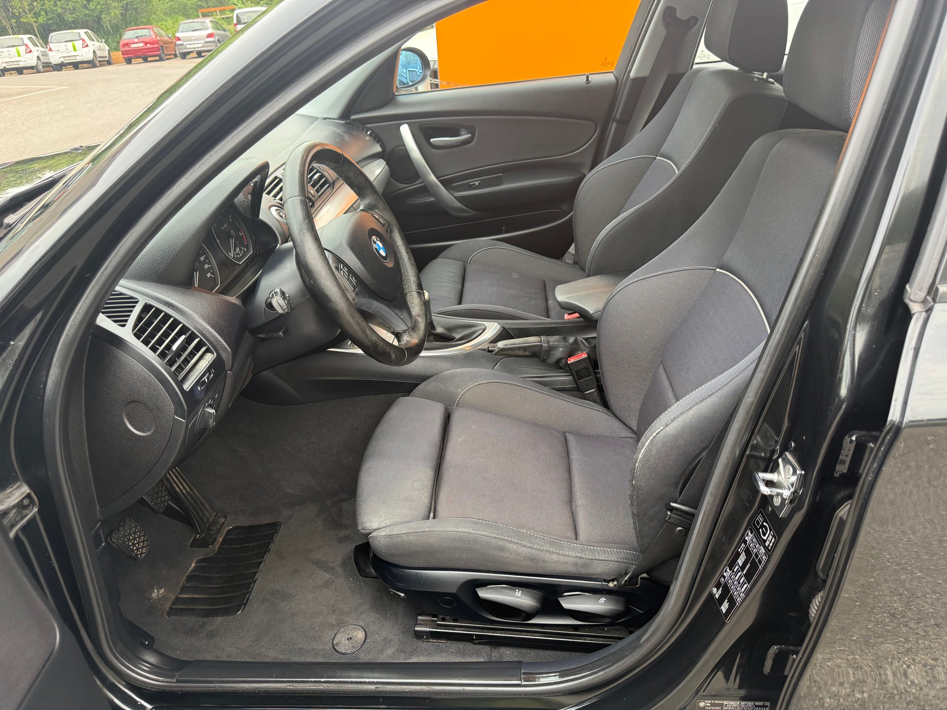BMW 118-image-4