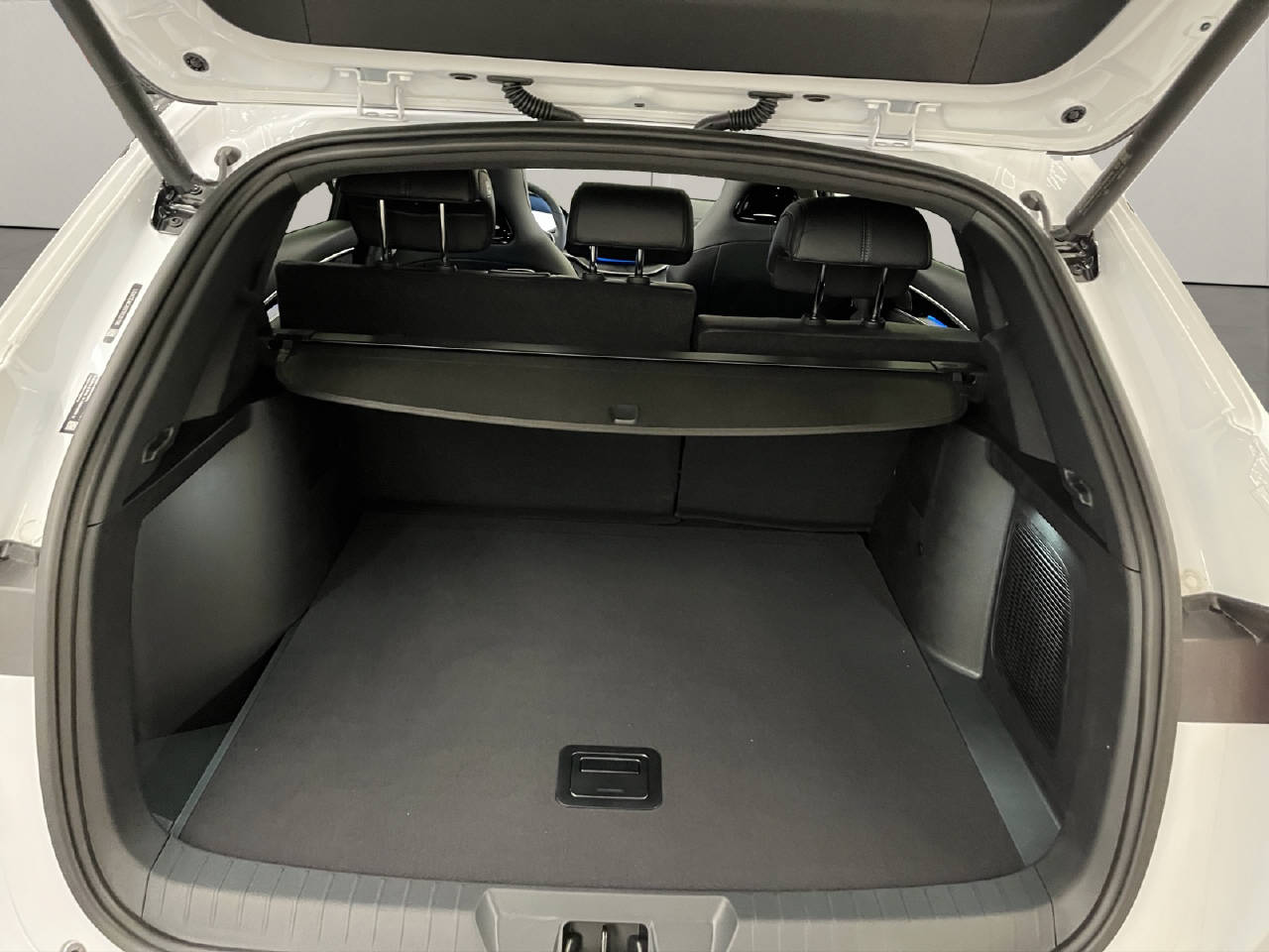 BYD Seal U DM-i Design AWD-image-13