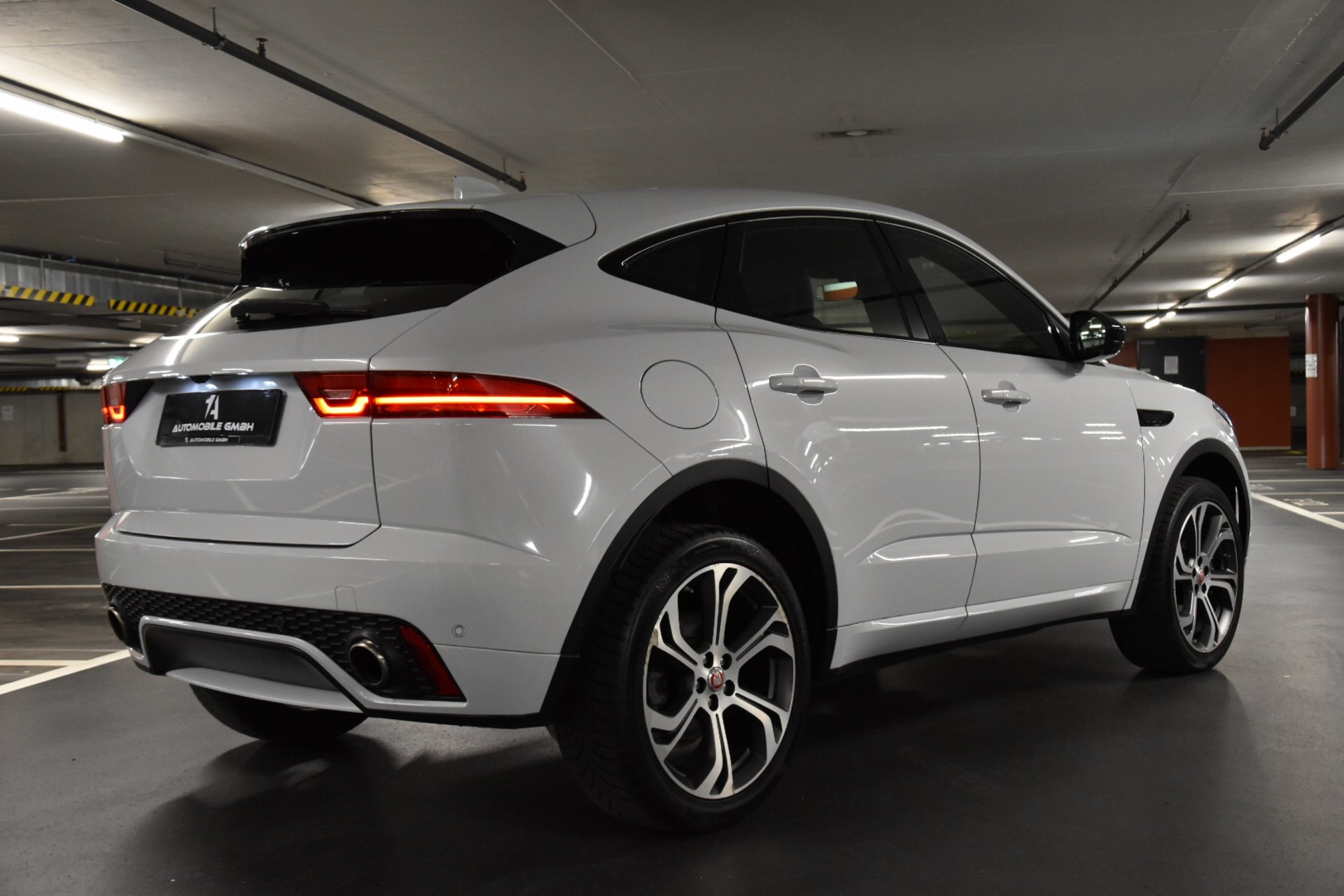 JAGUAR E-Pace 2.0 P250 R-Dynamic S AWD Automatik-image-9