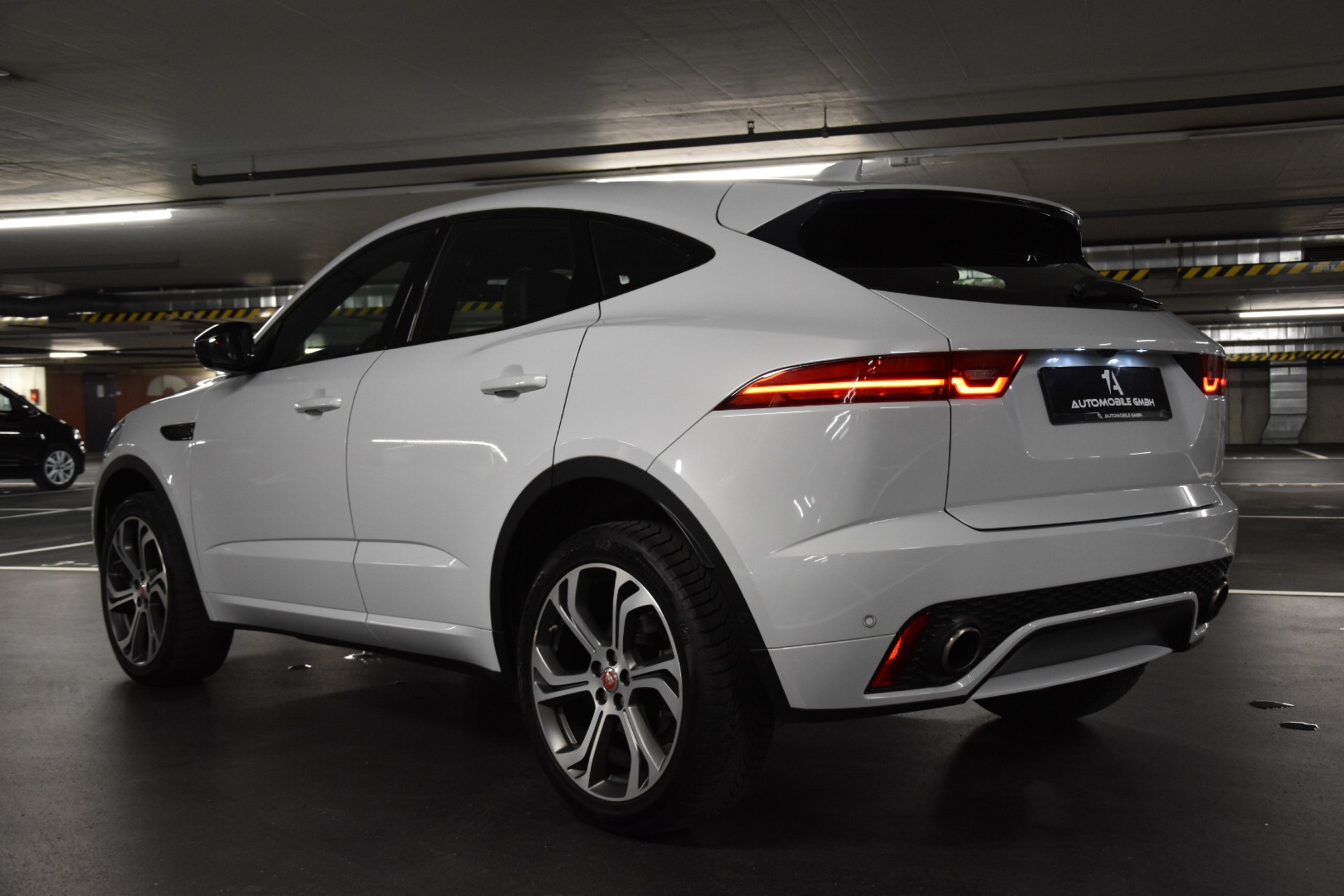 JAGUAR E-Pace 2.0 P250 R-Dynamic S AWD Automatik-image-5
