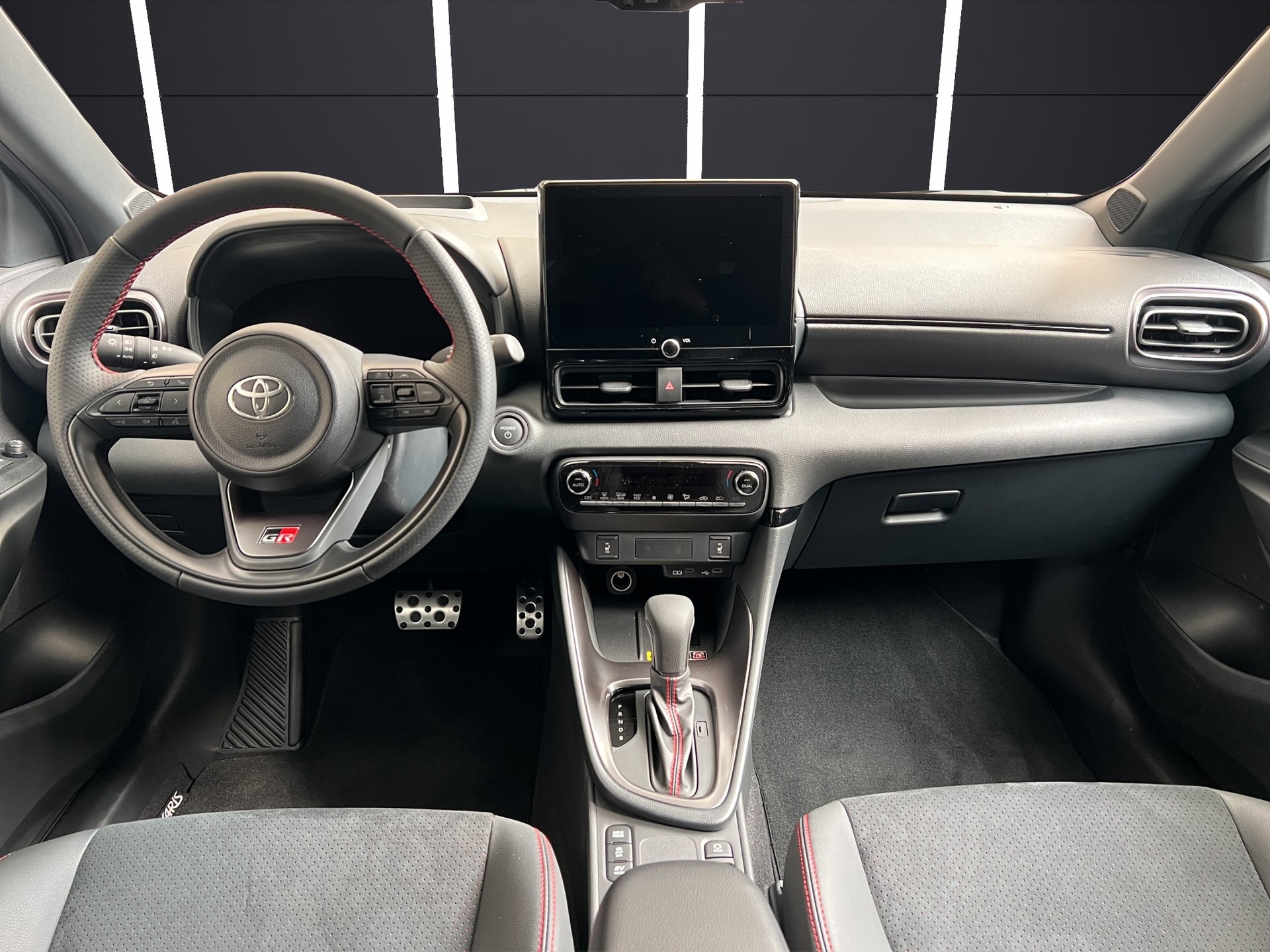 TOYOTA Yaris 1.5 VVT-i HSD GR Sport-image-9
