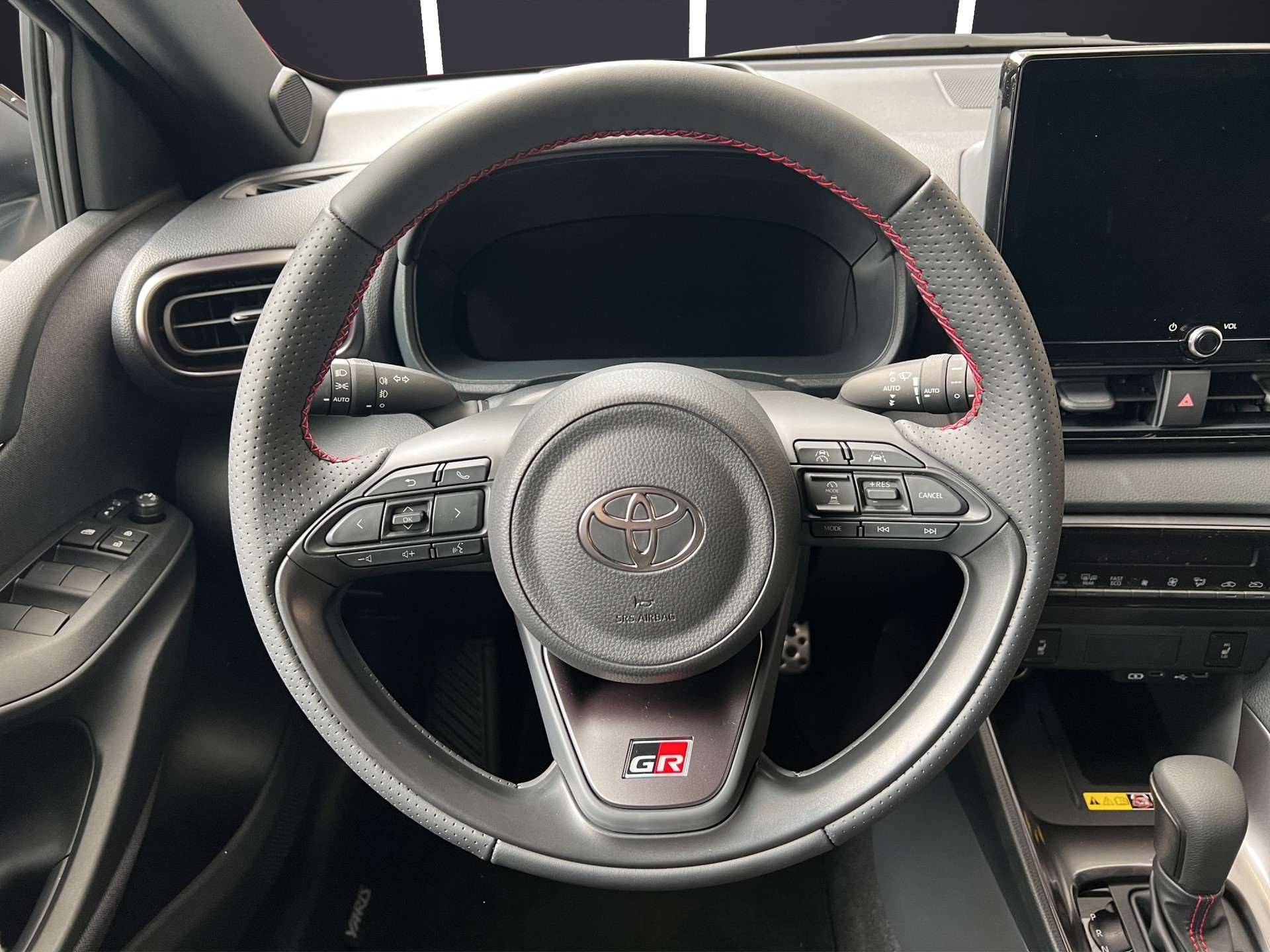 TOYOTA Yaris 1.5 VVT-i HSD GR Sport-image-13