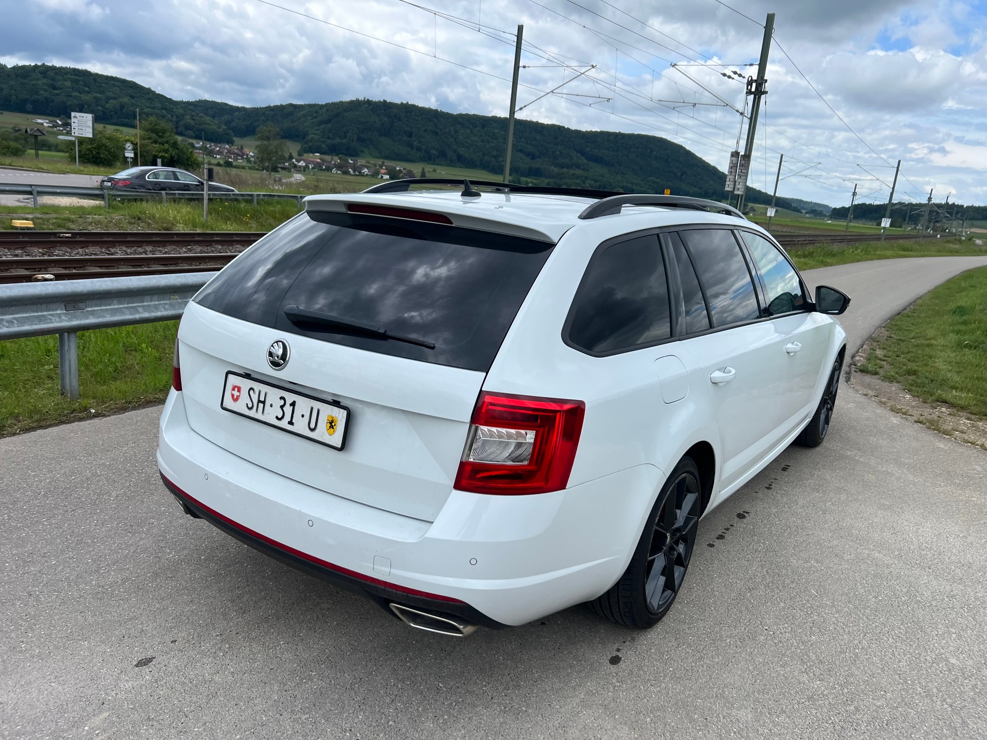 SKODA Octavia Combi 2.0 TDI RS DSG-image-4