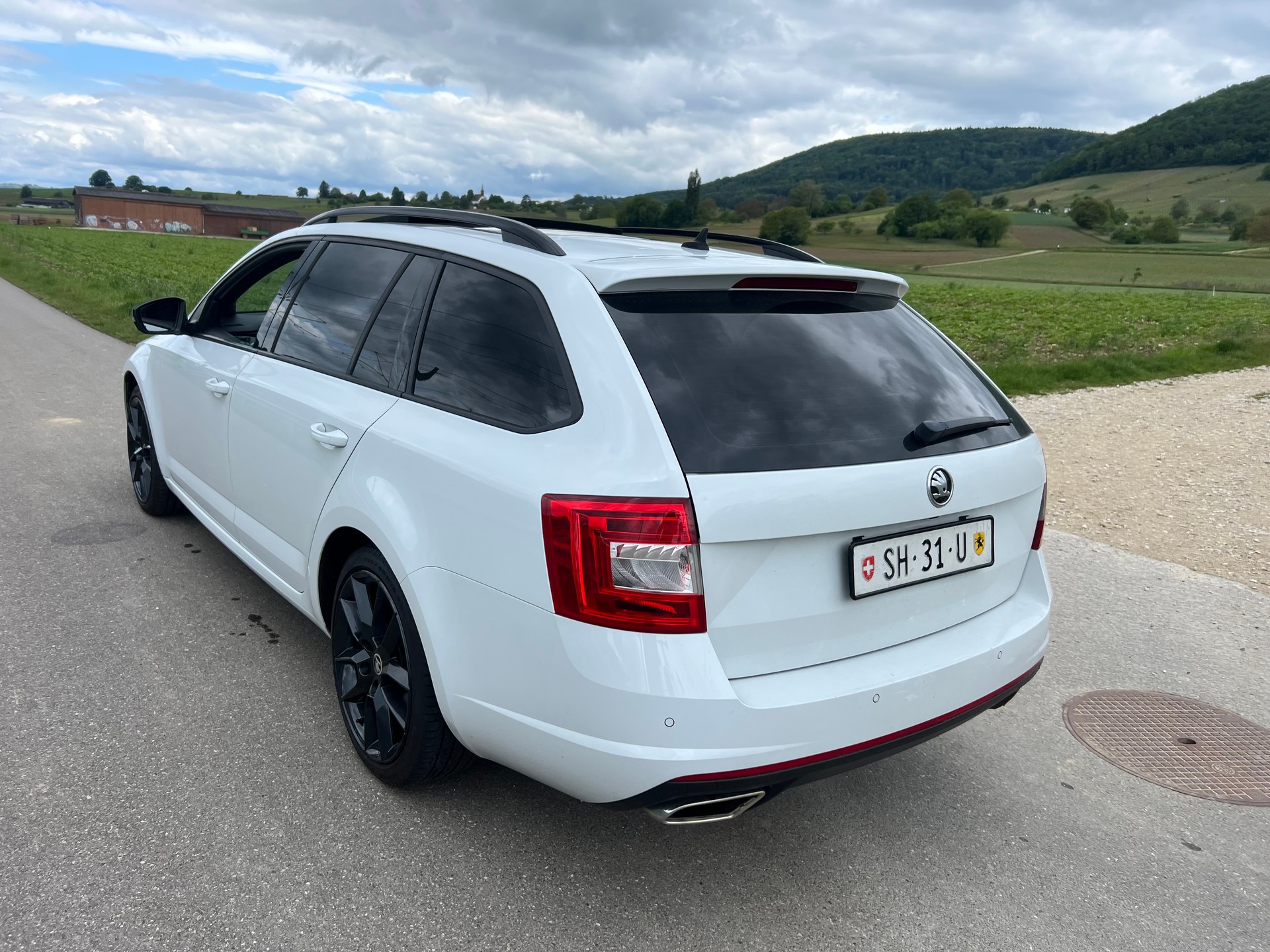 SKODA Octavia Combi 2.0 TDI RS DSG-image-6
