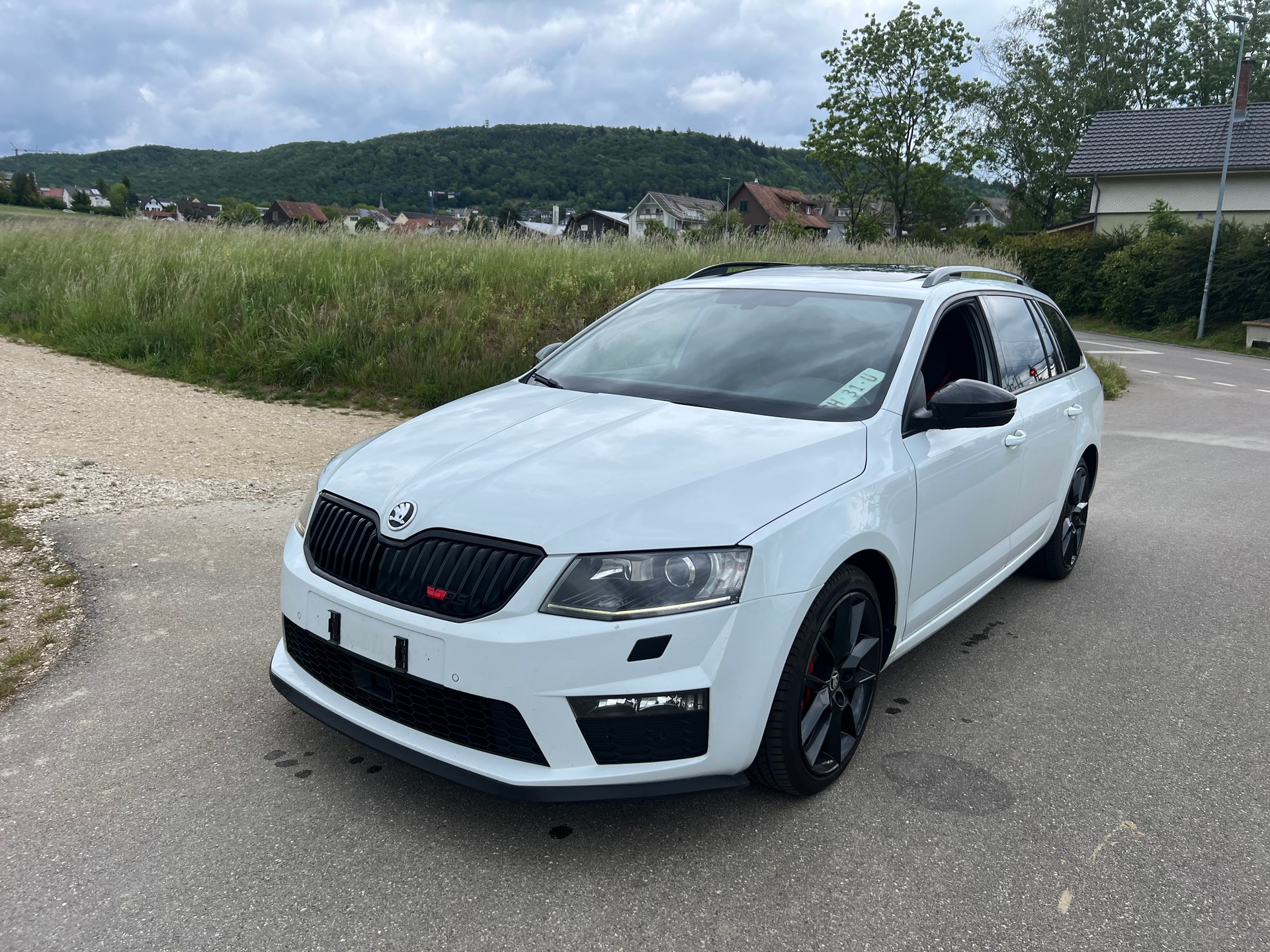 SKODA Octavia Combi 2.0 TDI RS DSG-image-2