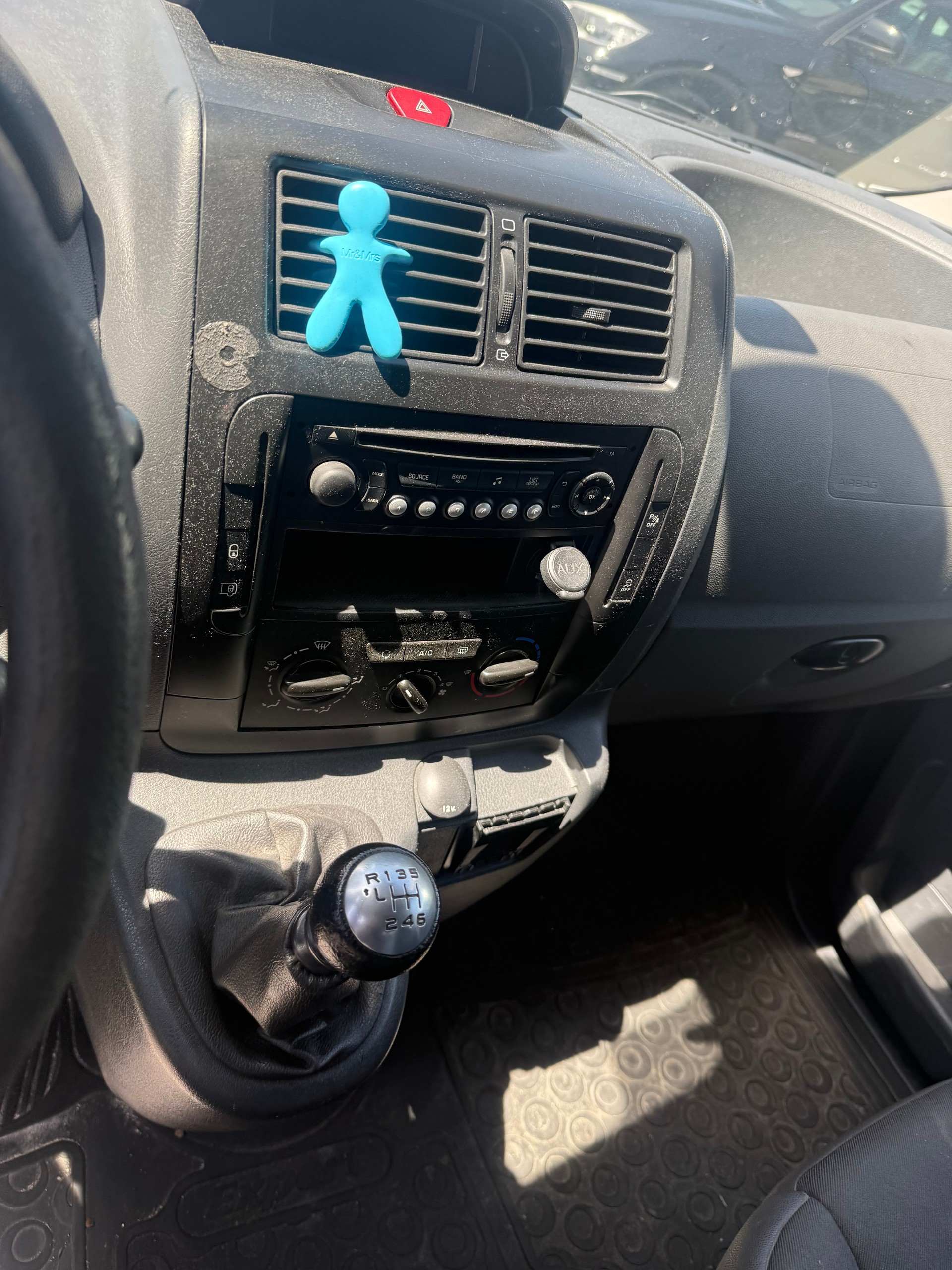 PEUGEOT Expert 2.0 HDi 229 L2H1-image-5