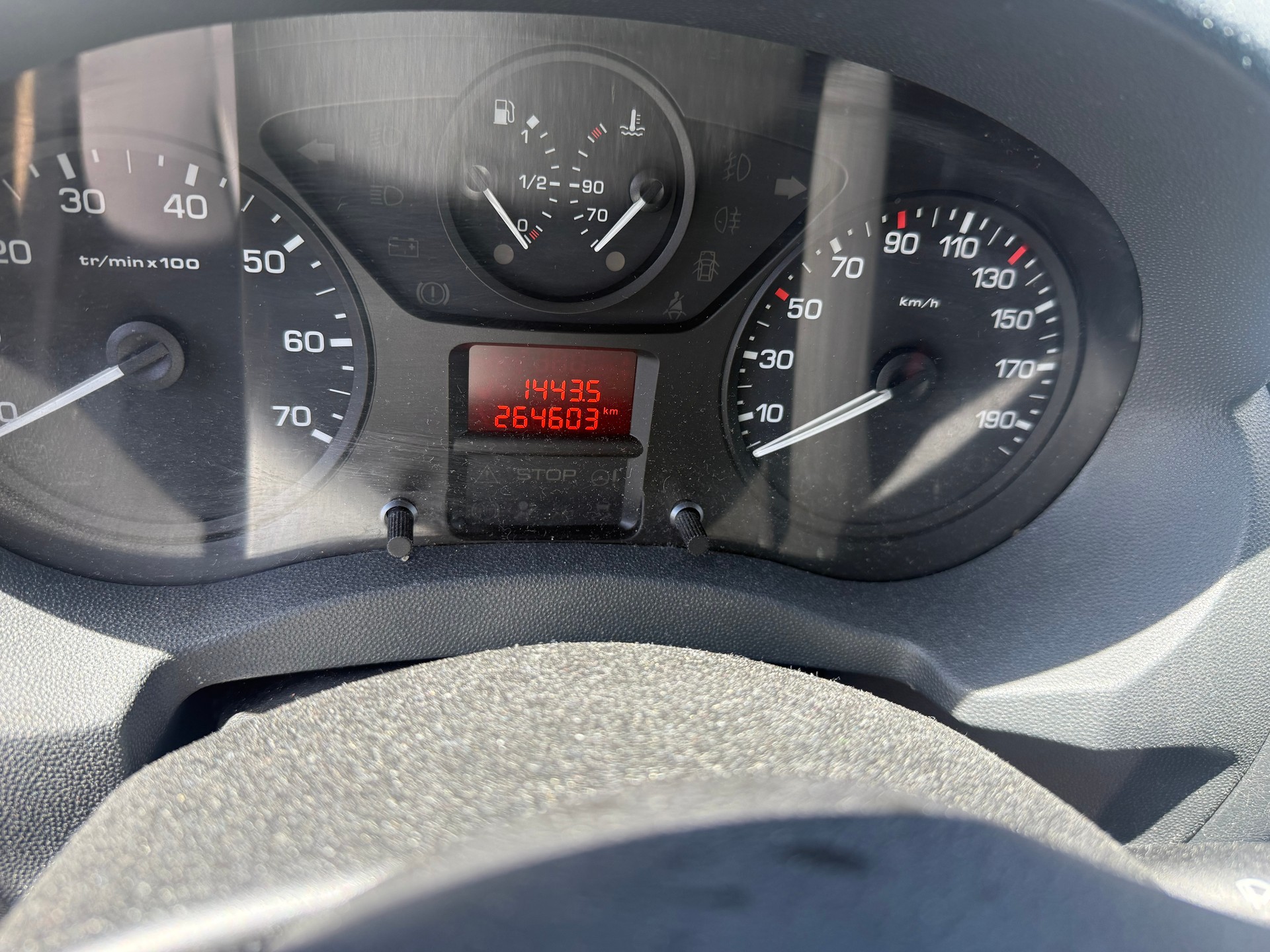 PEUGEOT Expert 2.0 HDi 229 L2H1-image-6