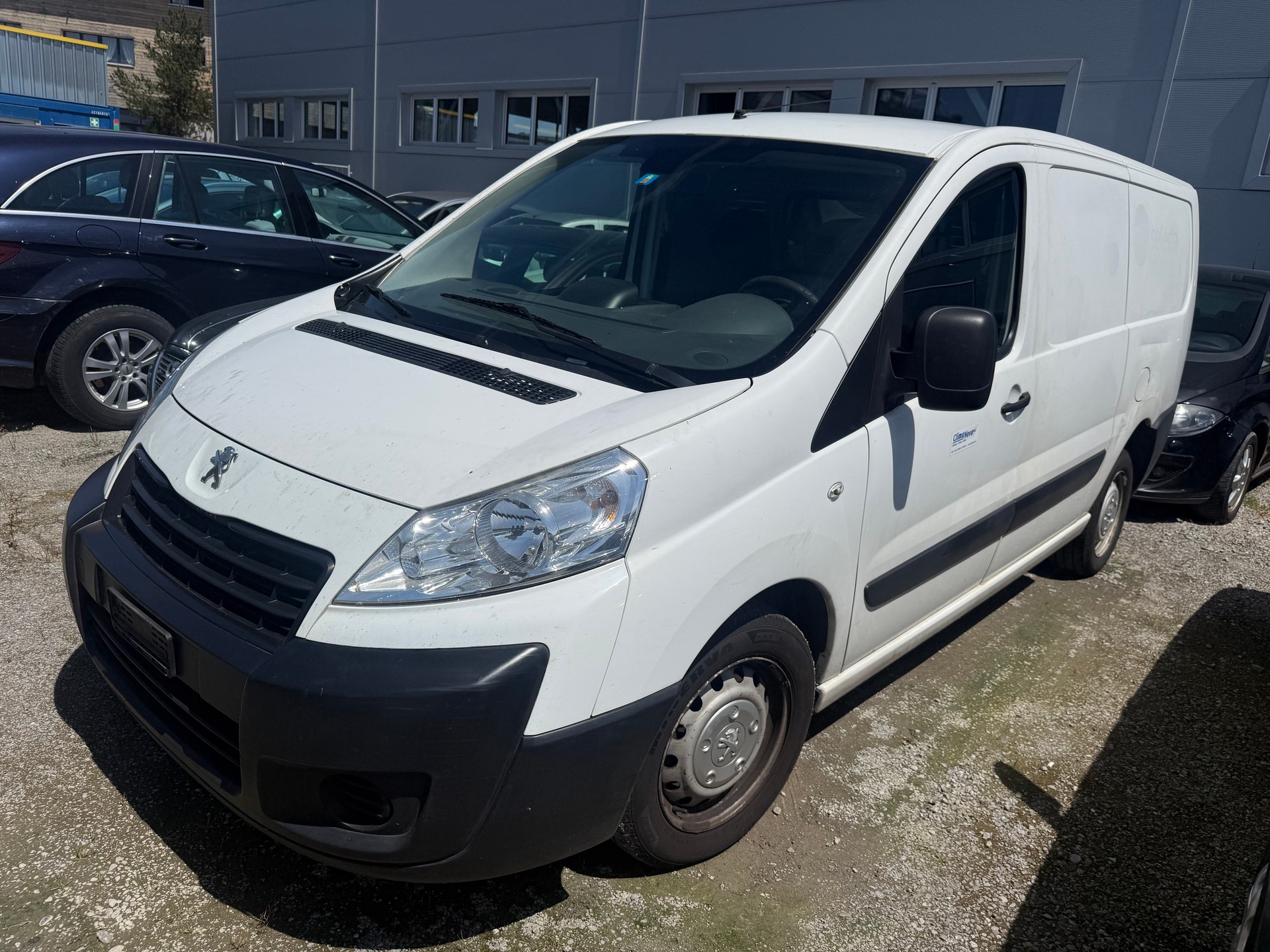PEUGEOT Expert 2.0 HDi 229 L2H1-image-0
