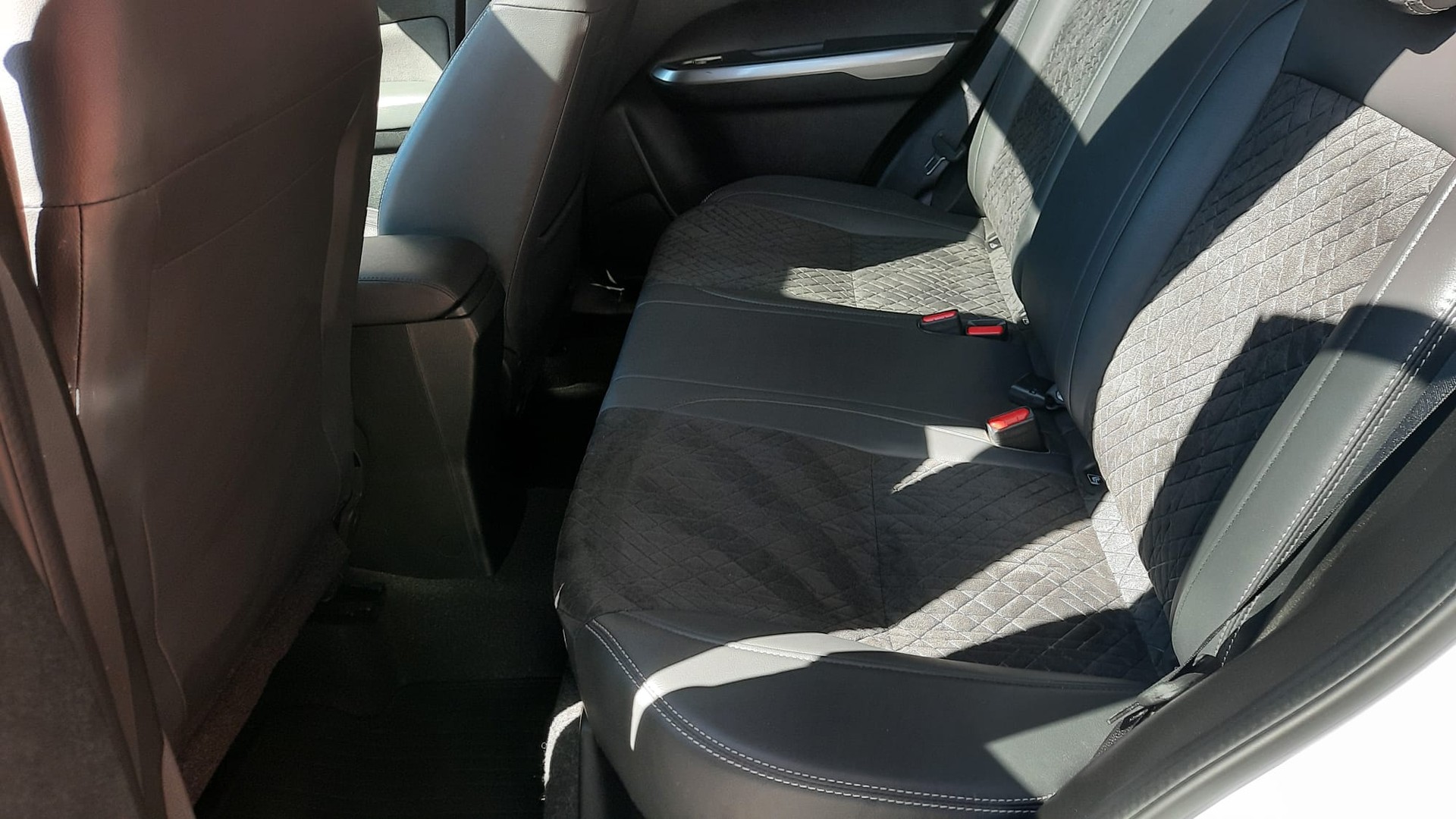 SUZUKI Vitara 1.4 Boosterjet Compact Top Hybrid Automatic-image-5