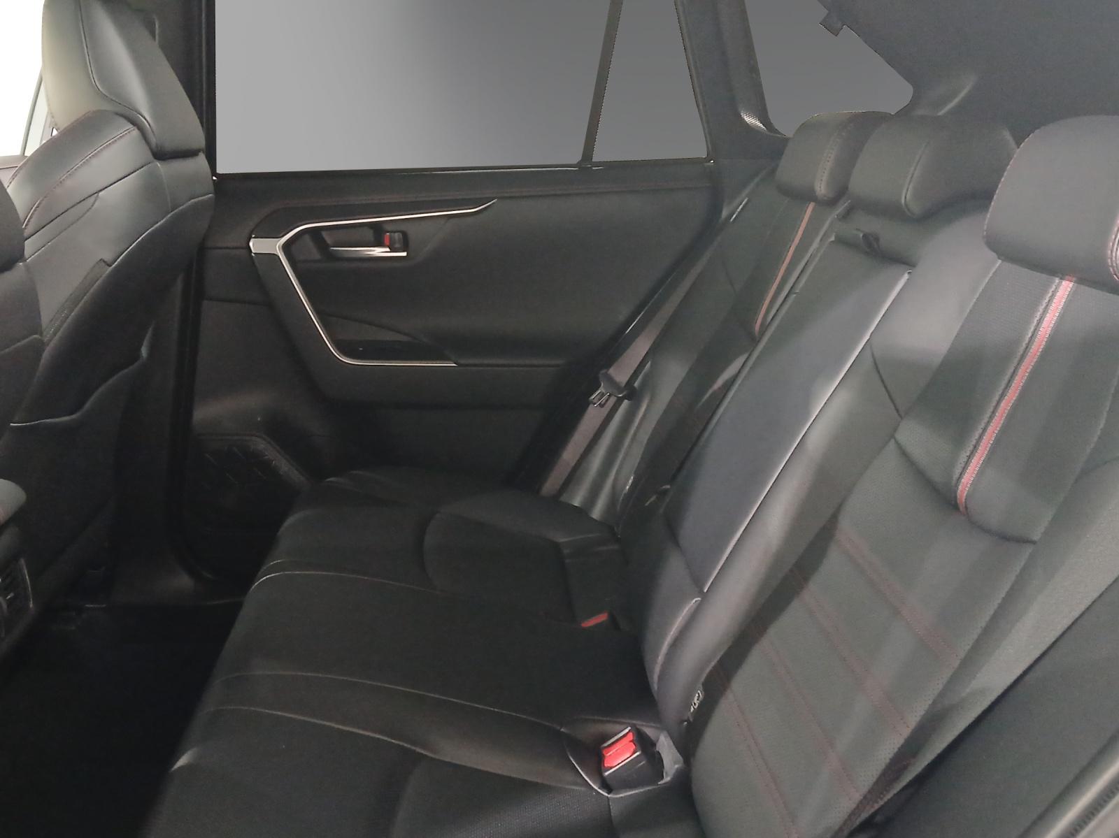 TOYOTA RAV4 2.5 Plug-In-Hybrid Platinum-image-8