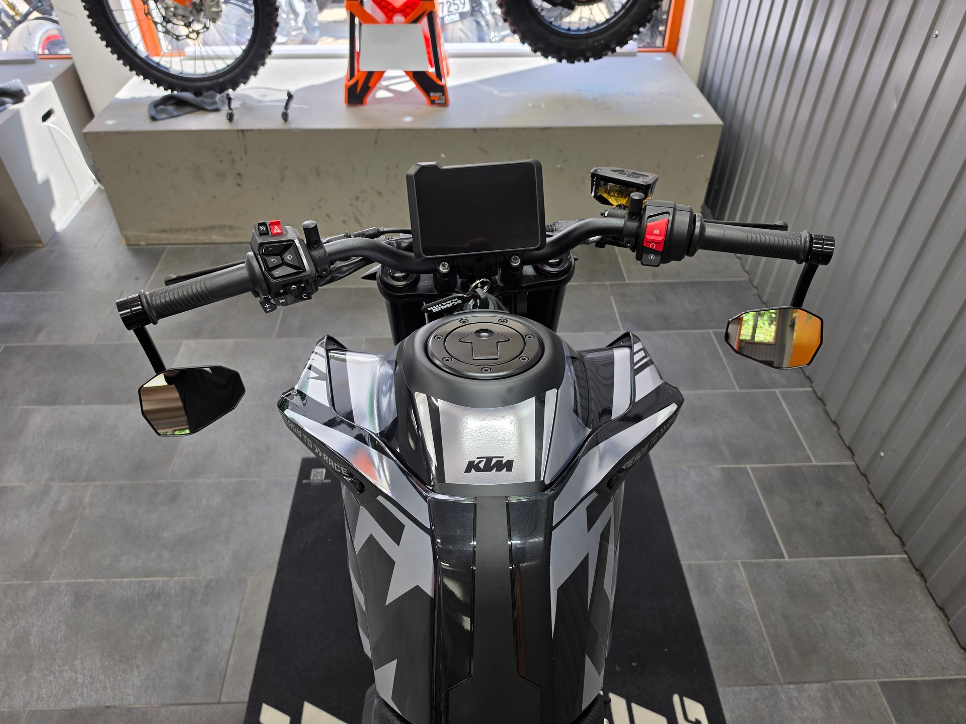 KTM 790 Duke-image-10