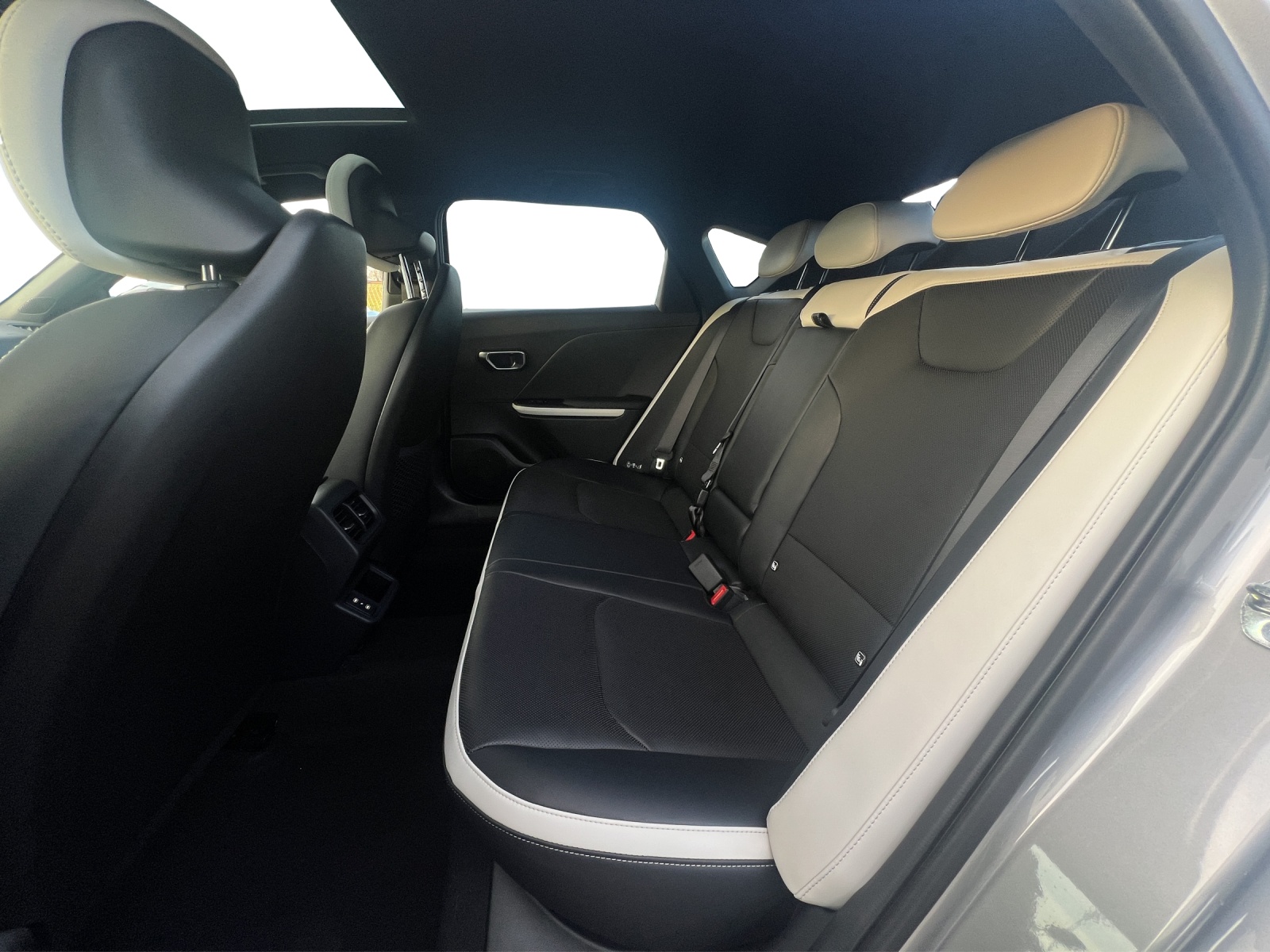 KIA K4 1.6 T-GDi GT-Line-image-9