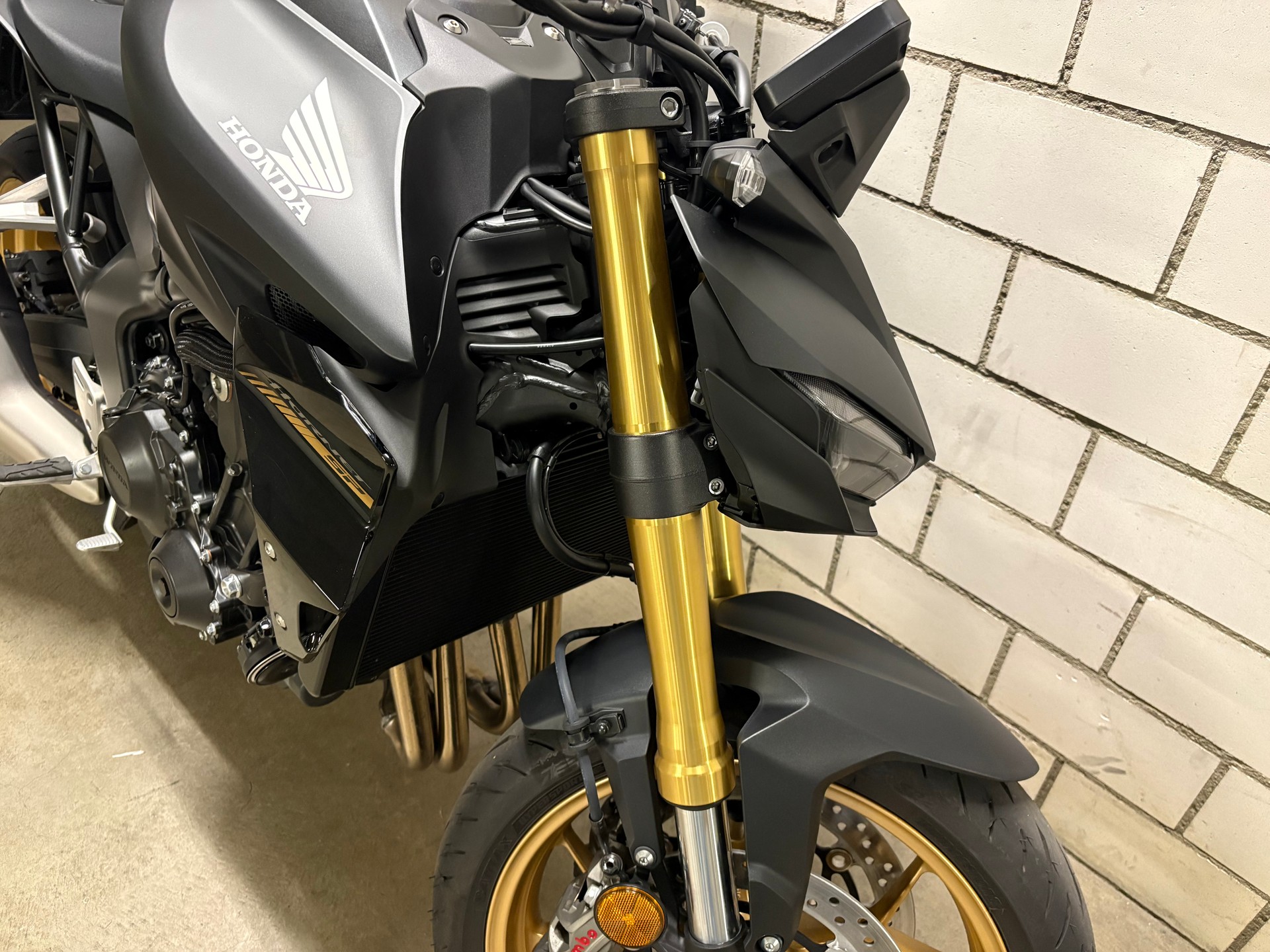 HONDA CB 1000 Hornet SP-image-9