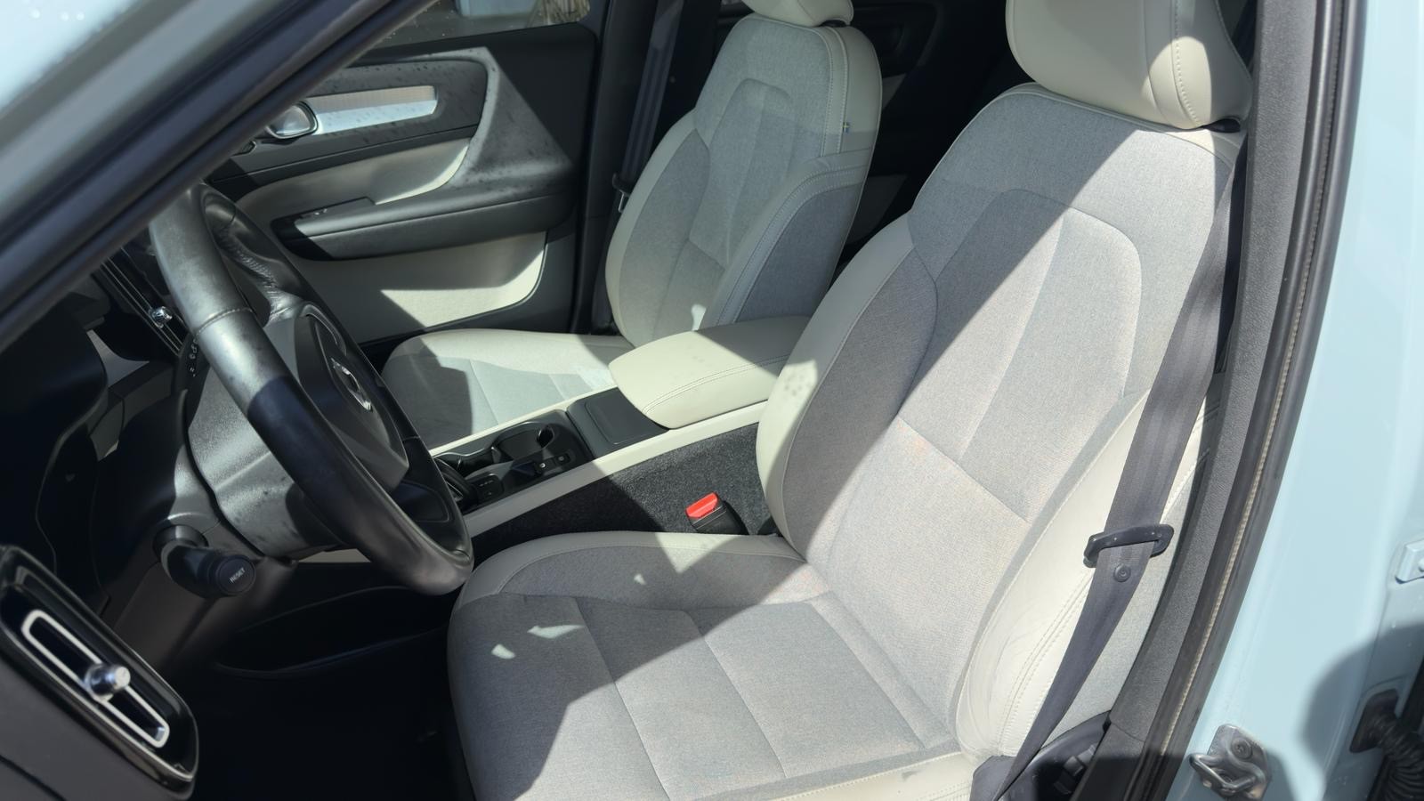 VOLVO XC40 D3 AWD Momentum Geartronic-image-8