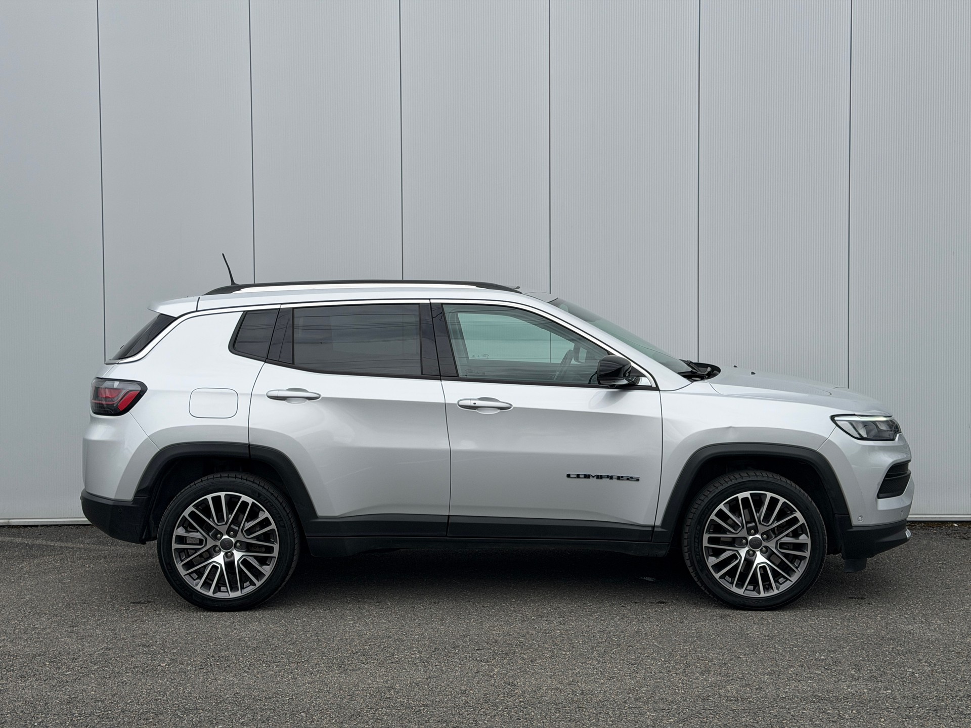 JEEP Compass 1.3 T PHEV S AWD FACELIFT-image-2