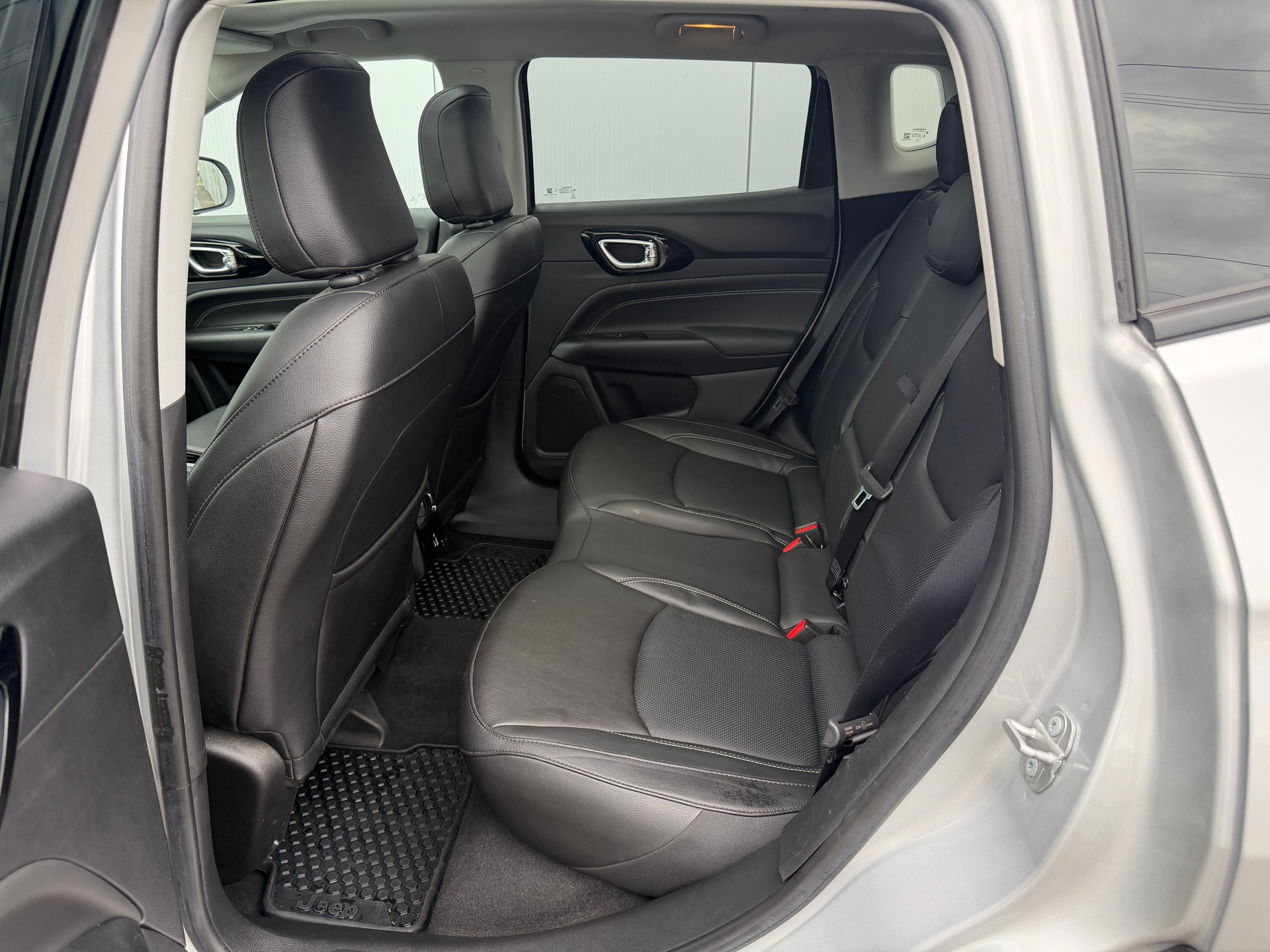 JEEP Compass 1.3 T PHEV S AWD FACELIFT-image-12