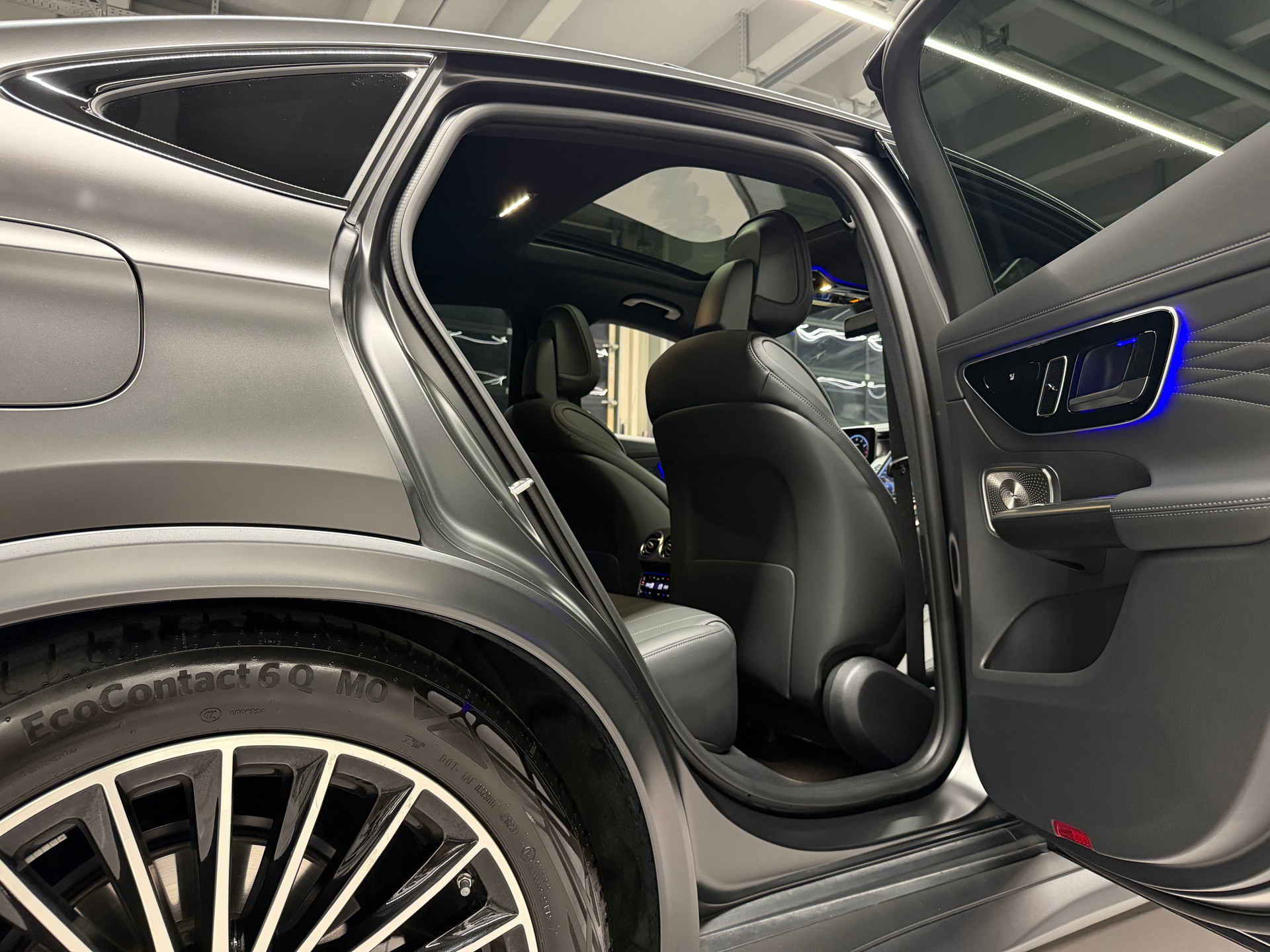 MERCEDES-BENZ GLC 300 AMG Line 4matic Coupé *CH-Auto*Sonderlackierung Manufaktur magno*Gratis Service*-image-31