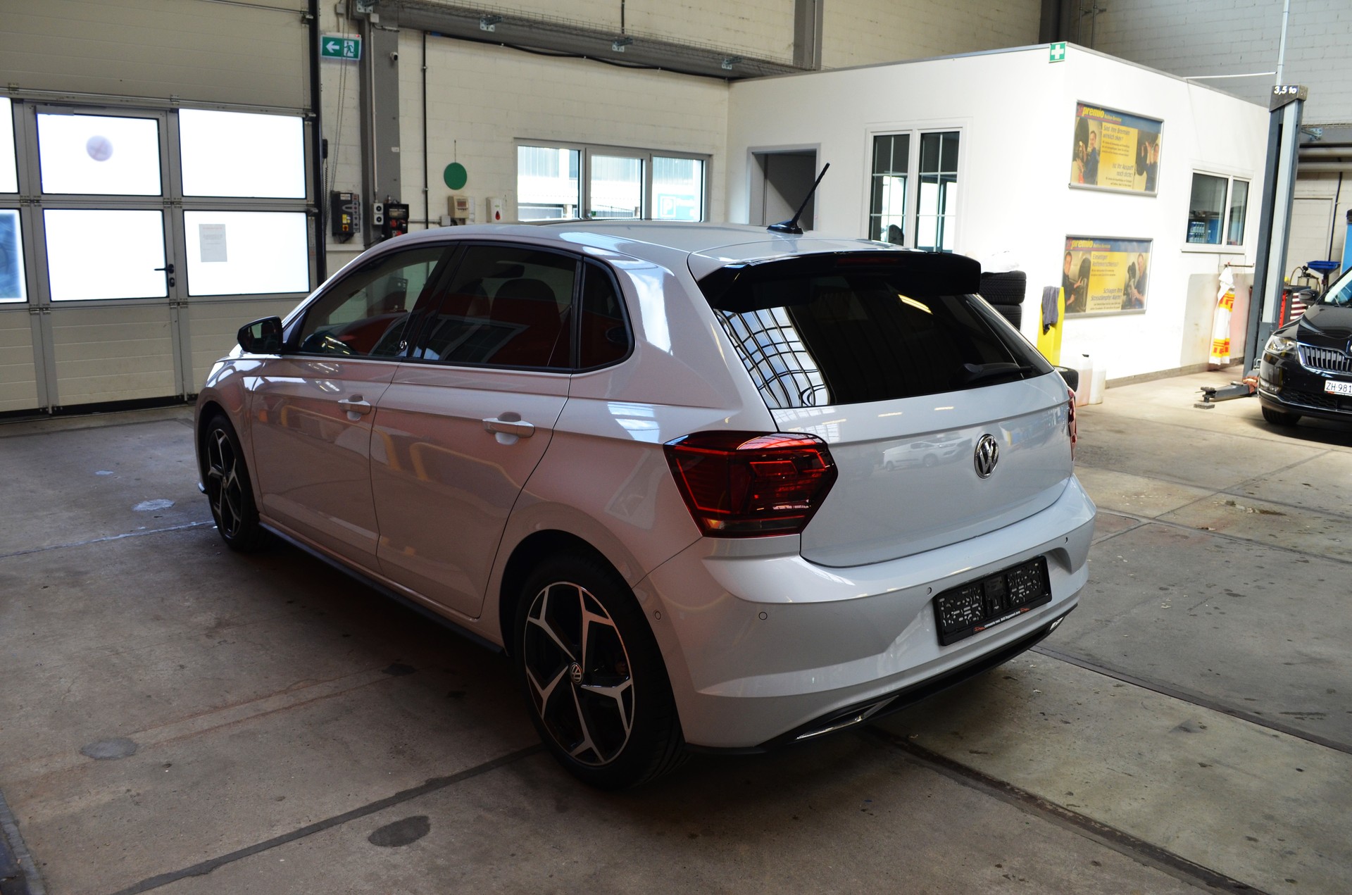 VW Polo 1.0 TSI BMT Beats R-Line-image-6