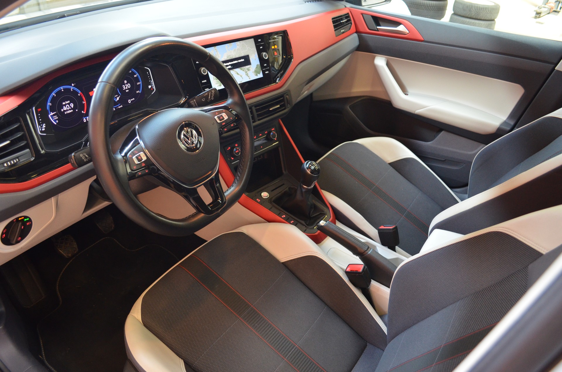VW Polo 1.0 TSI BMT Beats R-Line-image-8