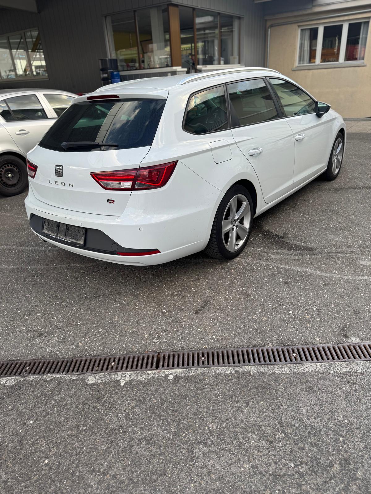 SEAT Leon ST 2.0 TDI FR DSG-image-2
