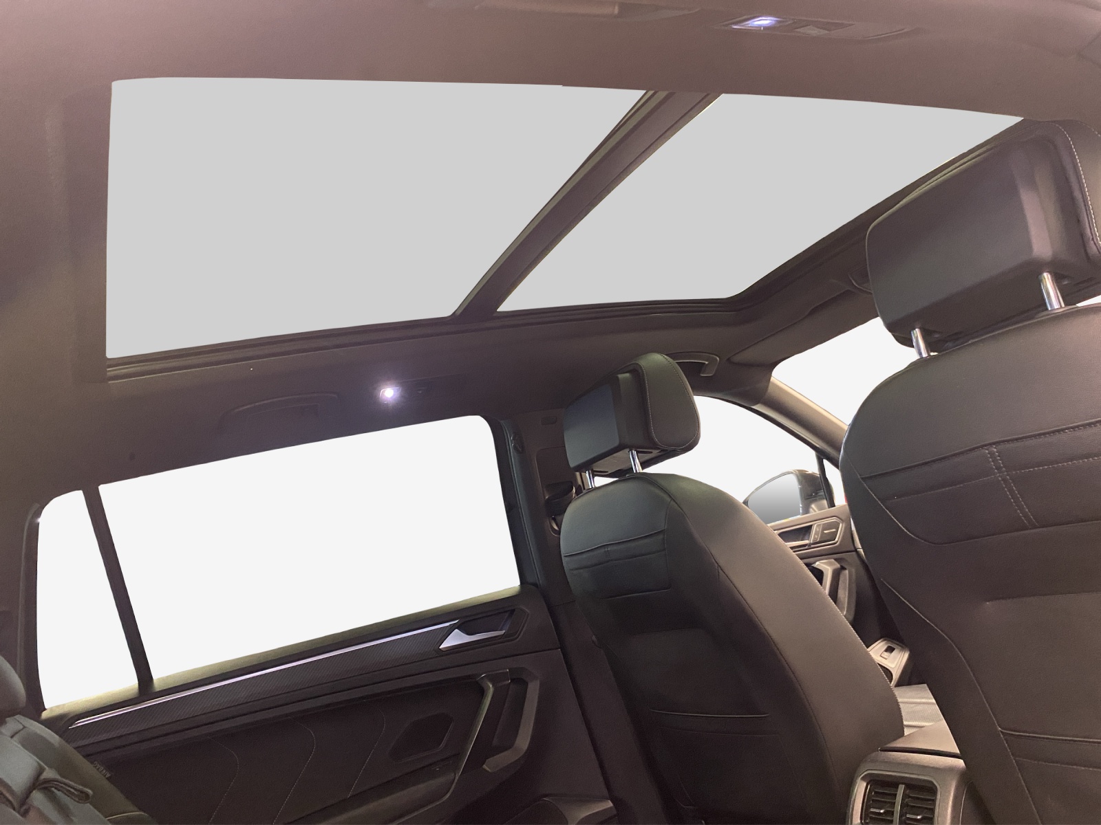 VW Tiguan Allspace 2.0TSI R-Line 4Motion DSG-image-13