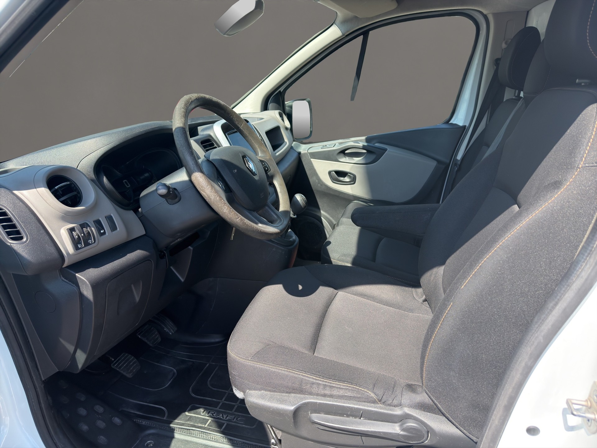 RENAULT Trafic 1.6 dCi 115 2.9t Business L1H1 , Klima, Navi , Rückfahrkamera . Frisch Ab MFK & Frisch Ab Grossem Service-image-9