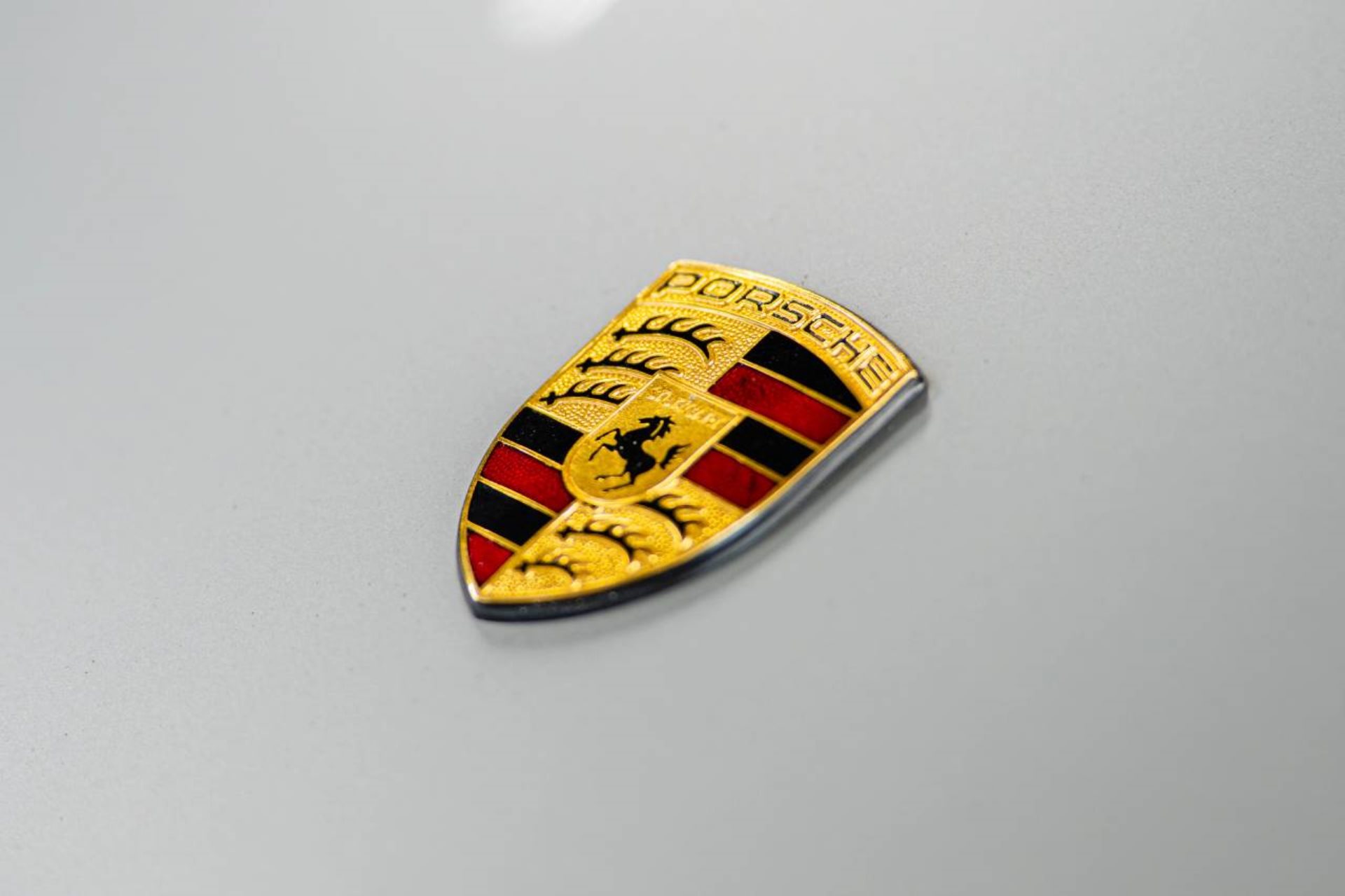 PORSCHE 911 Carrera Coupé-image-30