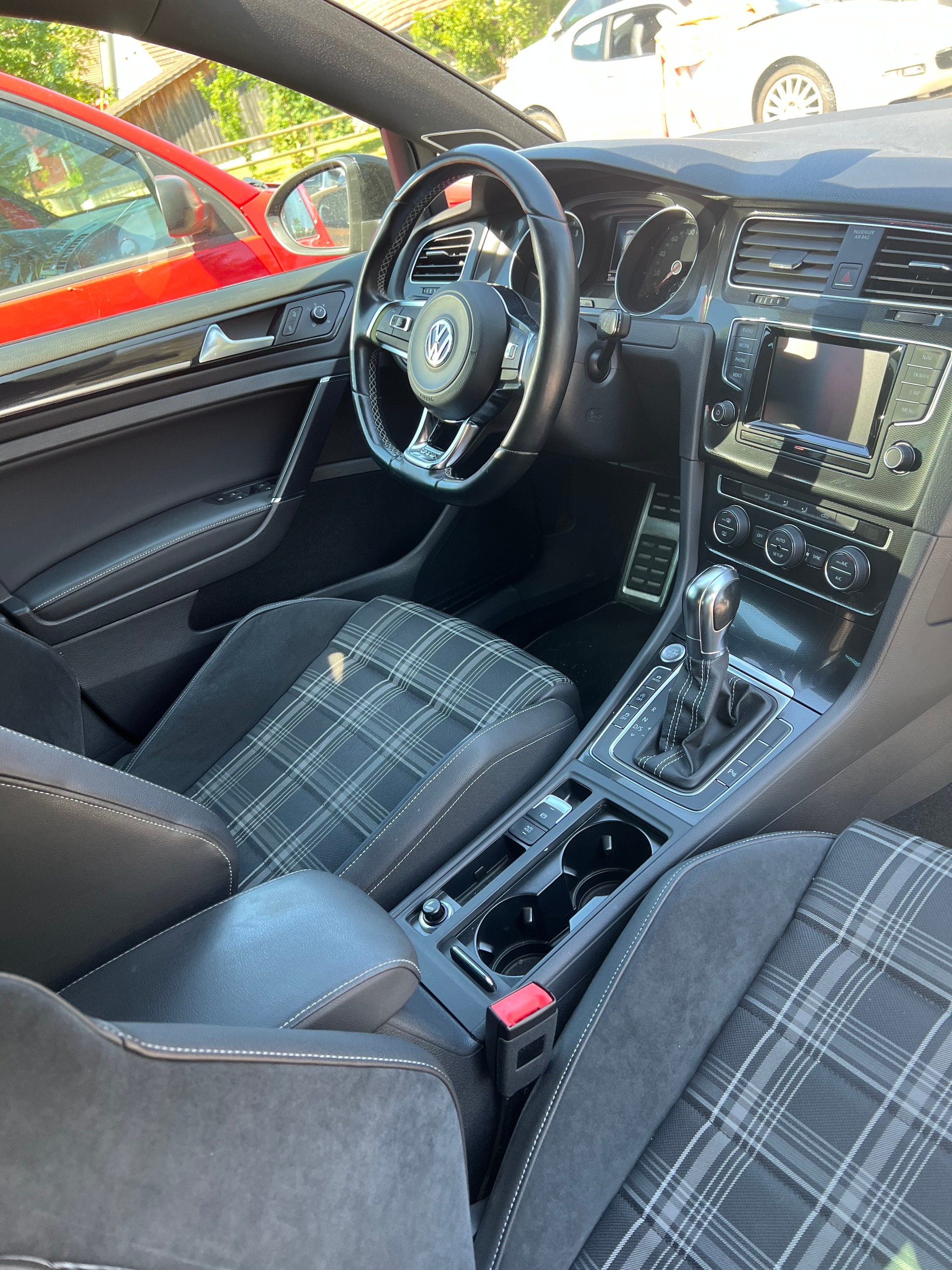 VW Golf 2.0 TDI GTD DSG-image-5