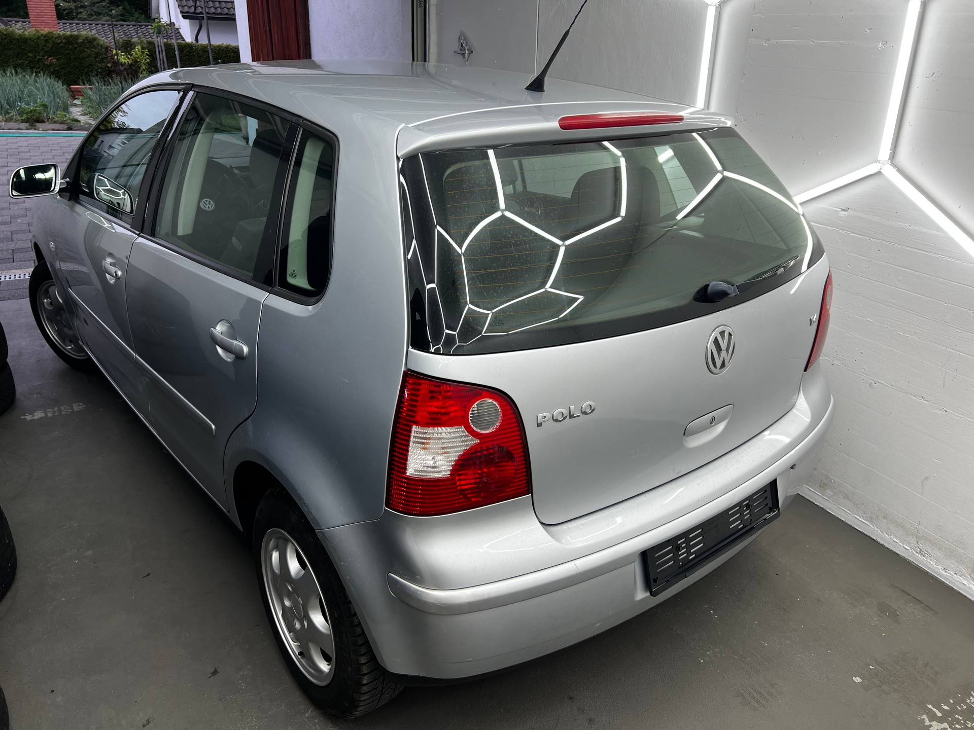 VW 1.4 16V 75 Highline-image-1