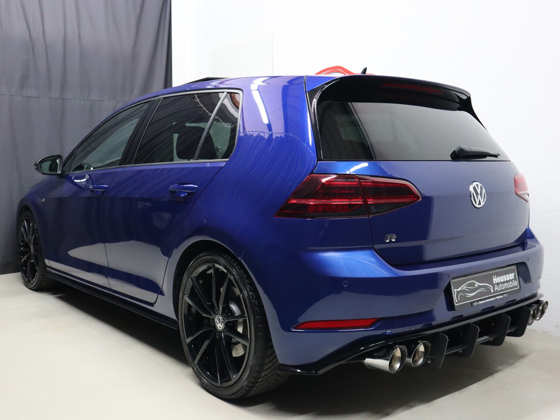 VW Golf 2.0 TSI R 4Motion DSG - Black Style - Panorama - Leder - Virtual Cockpit - Kamera - REMUS - No OPF - 310 PS-image-4