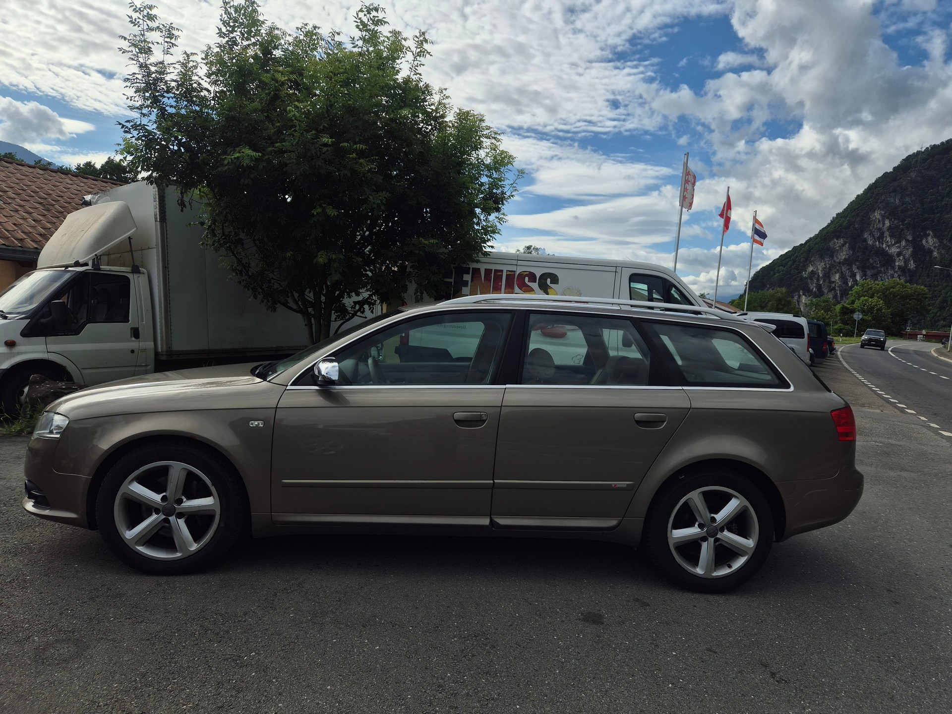 AUDI 2l Tdi S-line-image-1