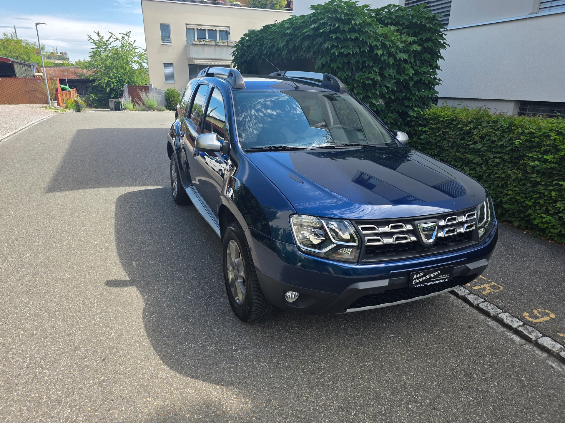 DACIA Duster 1.5 dCi Celebration 4x4-image-2