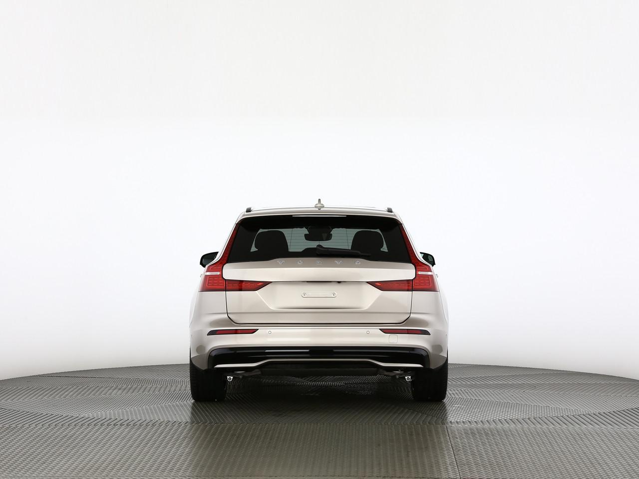 VOLVO V60 2.0 T6 TE Ultra Dark eAWD-image-3