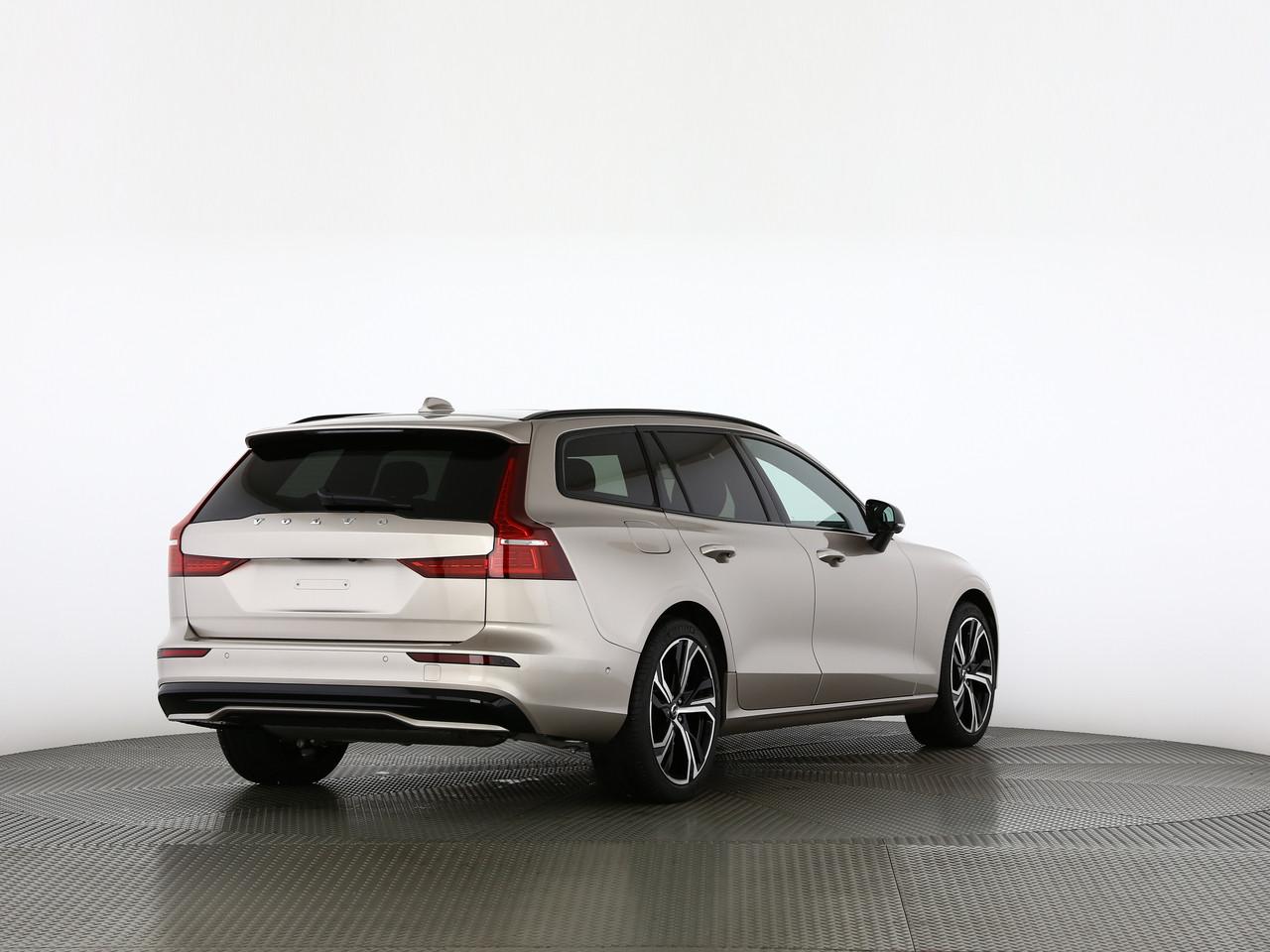 VOLVO V60 2.0 T6 TE Ultra Dark eAWD-image-1
