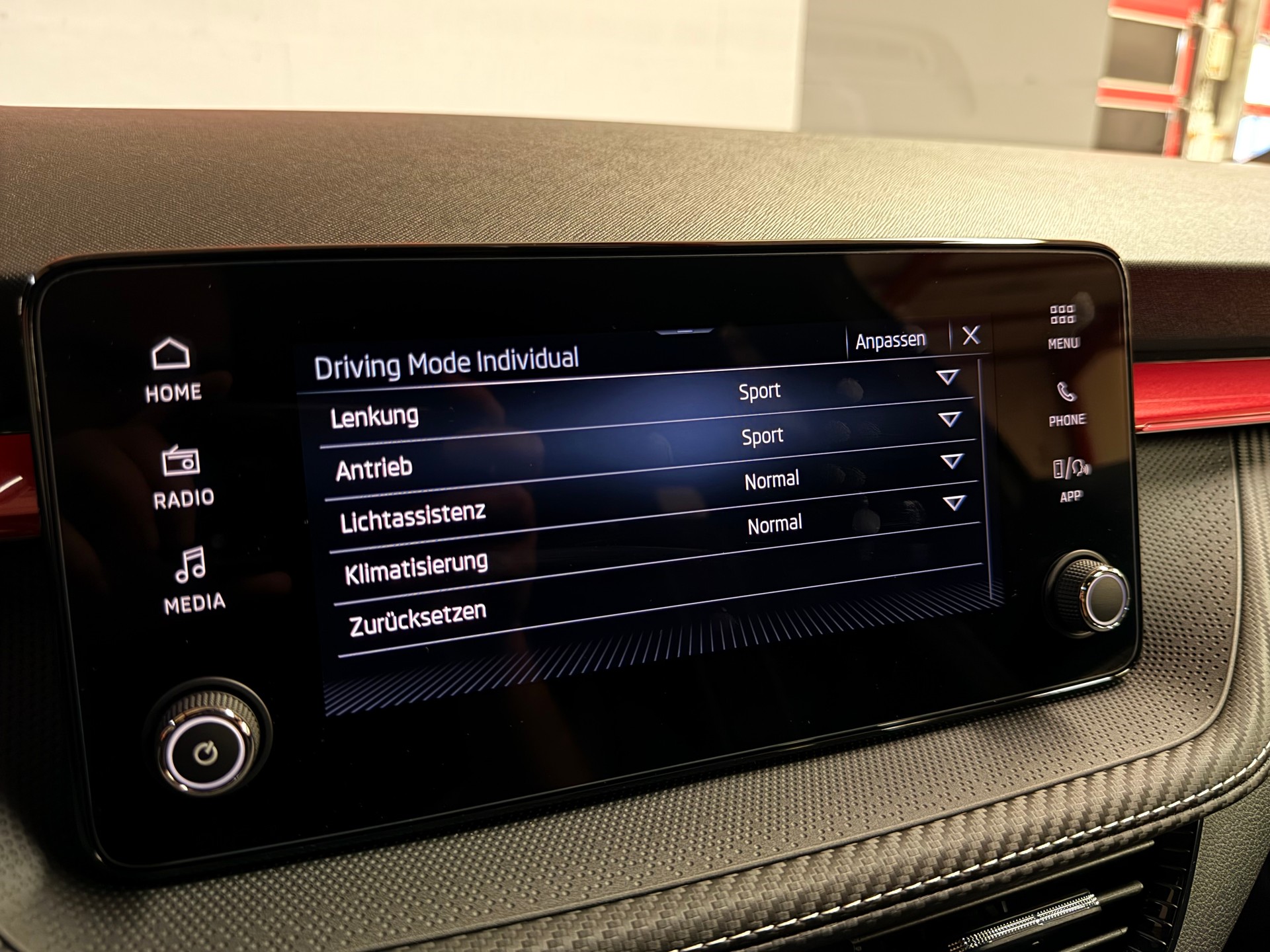 SKODA Fabia 1.0 TSI Monte Carlo DSG-image-21