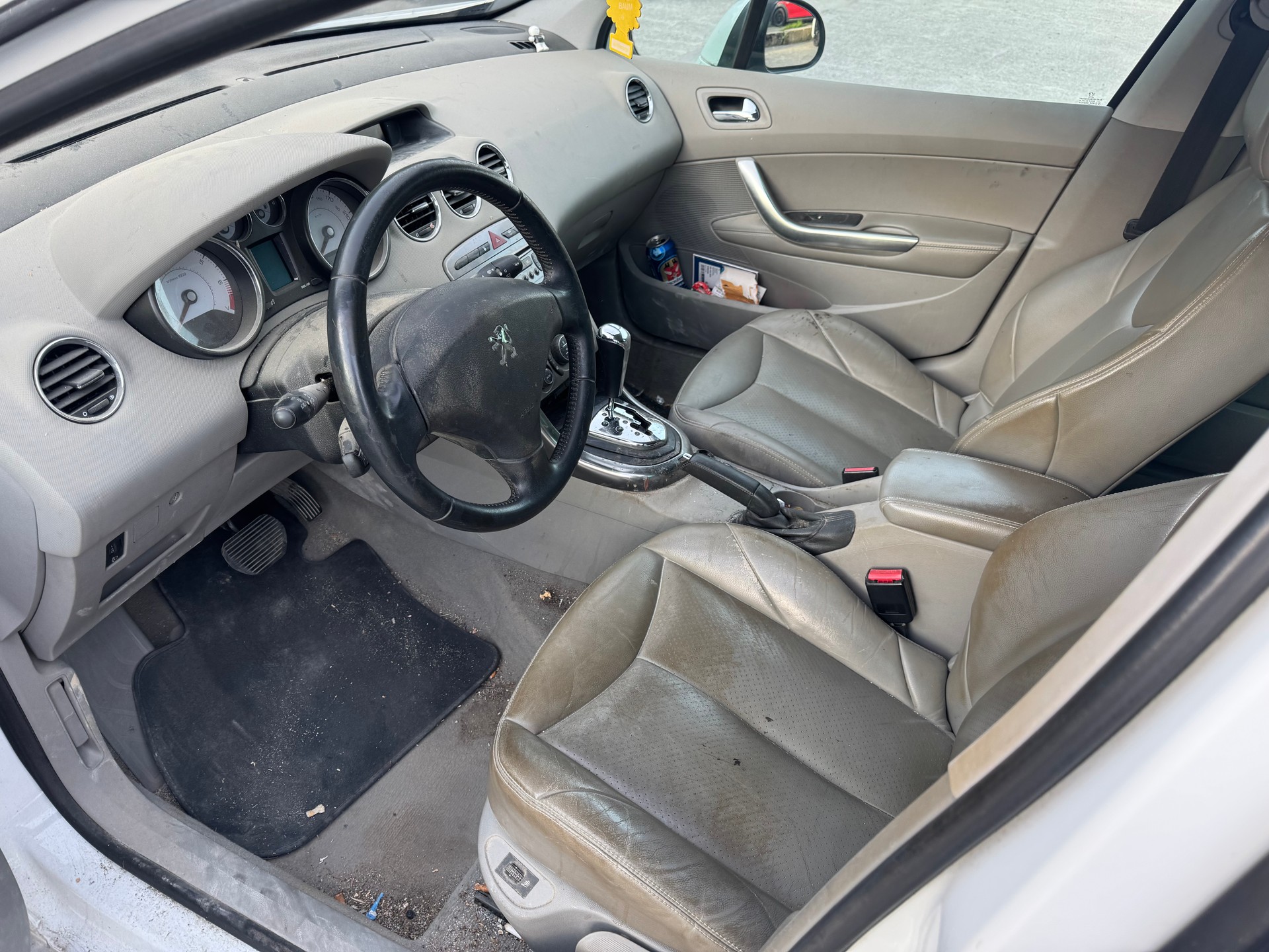 PEUGEOT 308 SW 1.6 16V Turbo Sport Pack Automatic-image-7