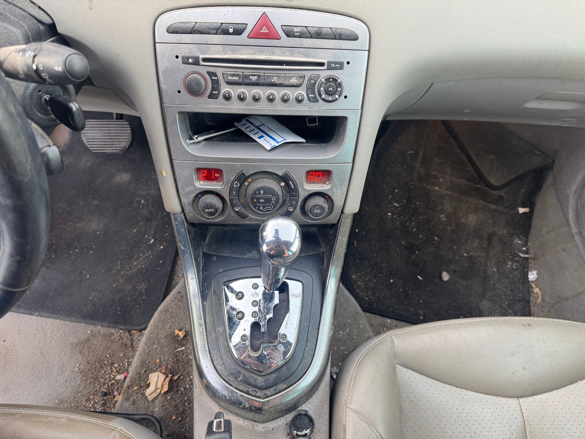 PEUGEOT 308 SW 1.6 16V Turbo Sport Pack Automatic-image-10