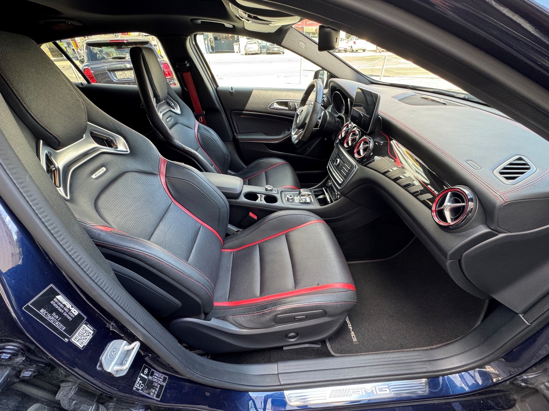 MERCEDES-BENZ GLA 45 AMG 4Matic-image-5