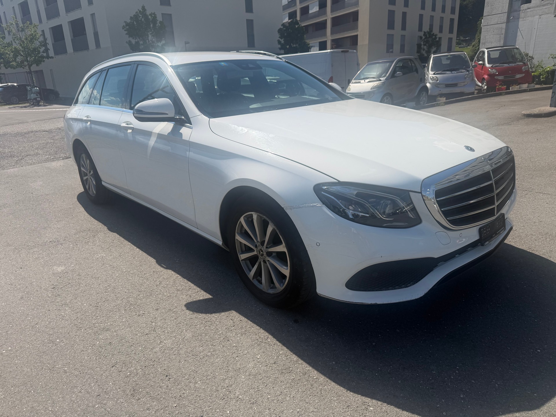 MERCEDES-BENZ E 220 d 4Matic 9G-Tronic-image-2