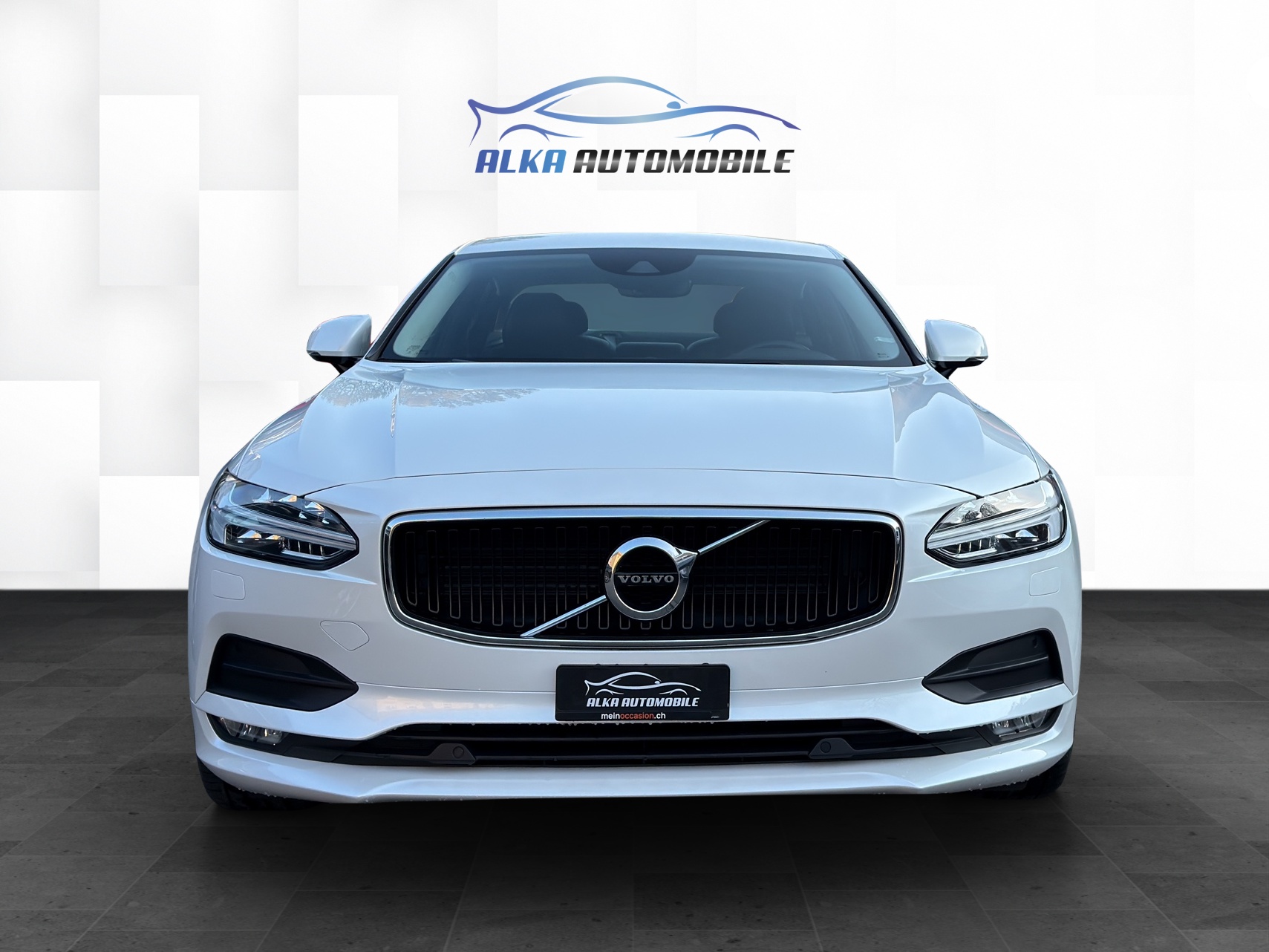 VOLVO S90 D4 Momentum Geartronic-image-0