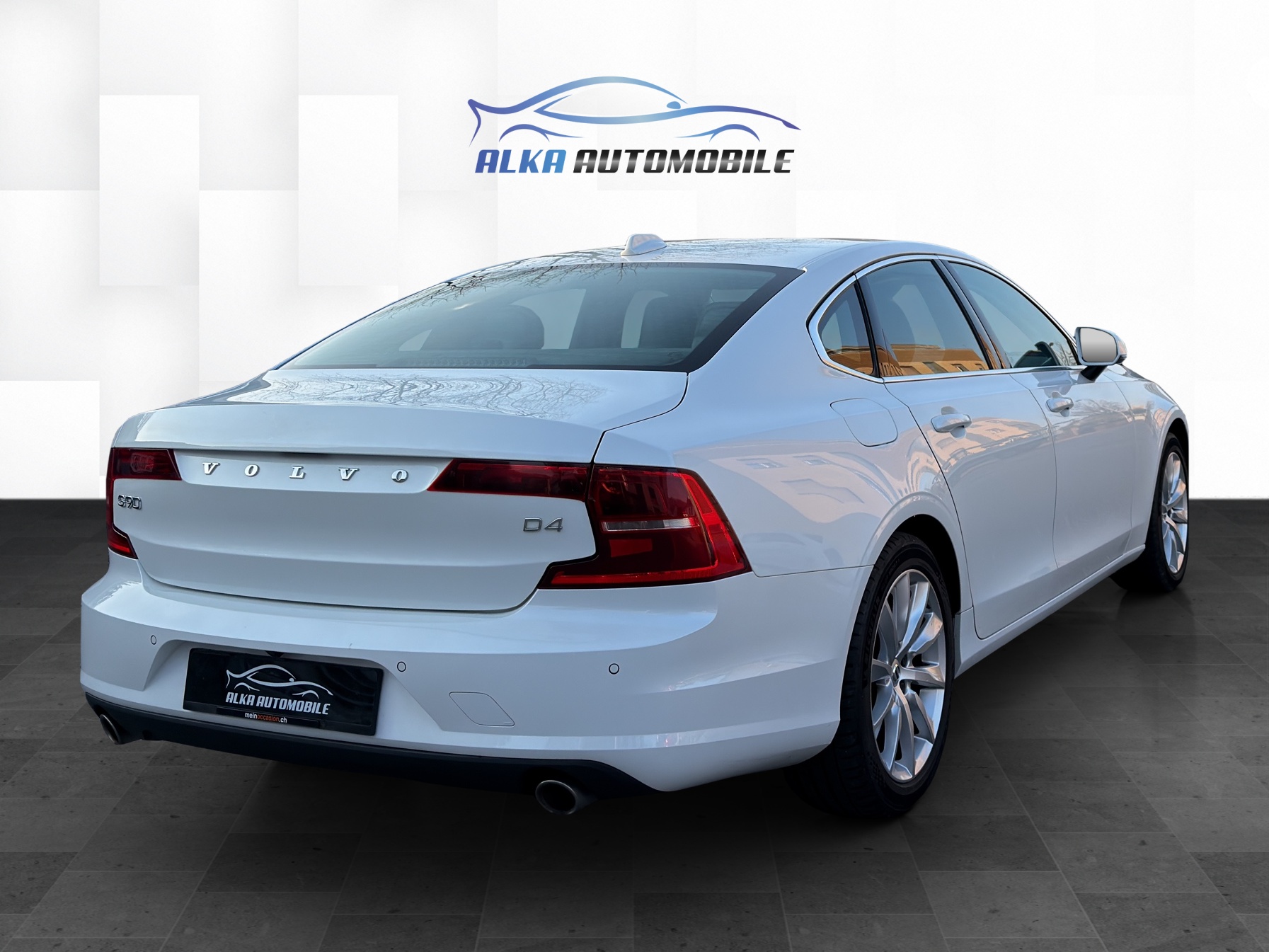VOLVO S90 D4 Momentum Geartronic-image-5