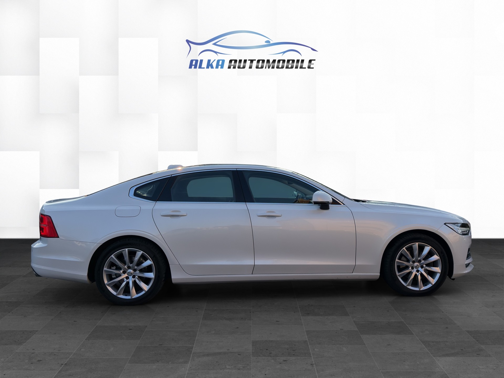 VOLVO S90 D4 Momentum Geartronic-image-6